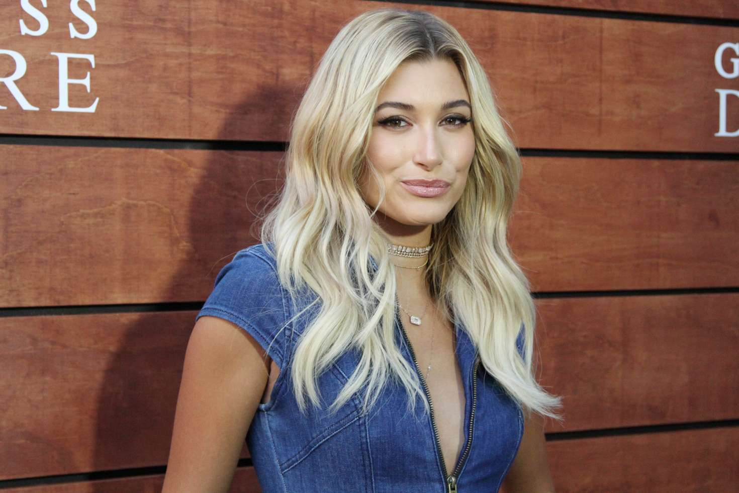 Hailey Baldwin Wallpapers Image Photos Pictures Backgrounds