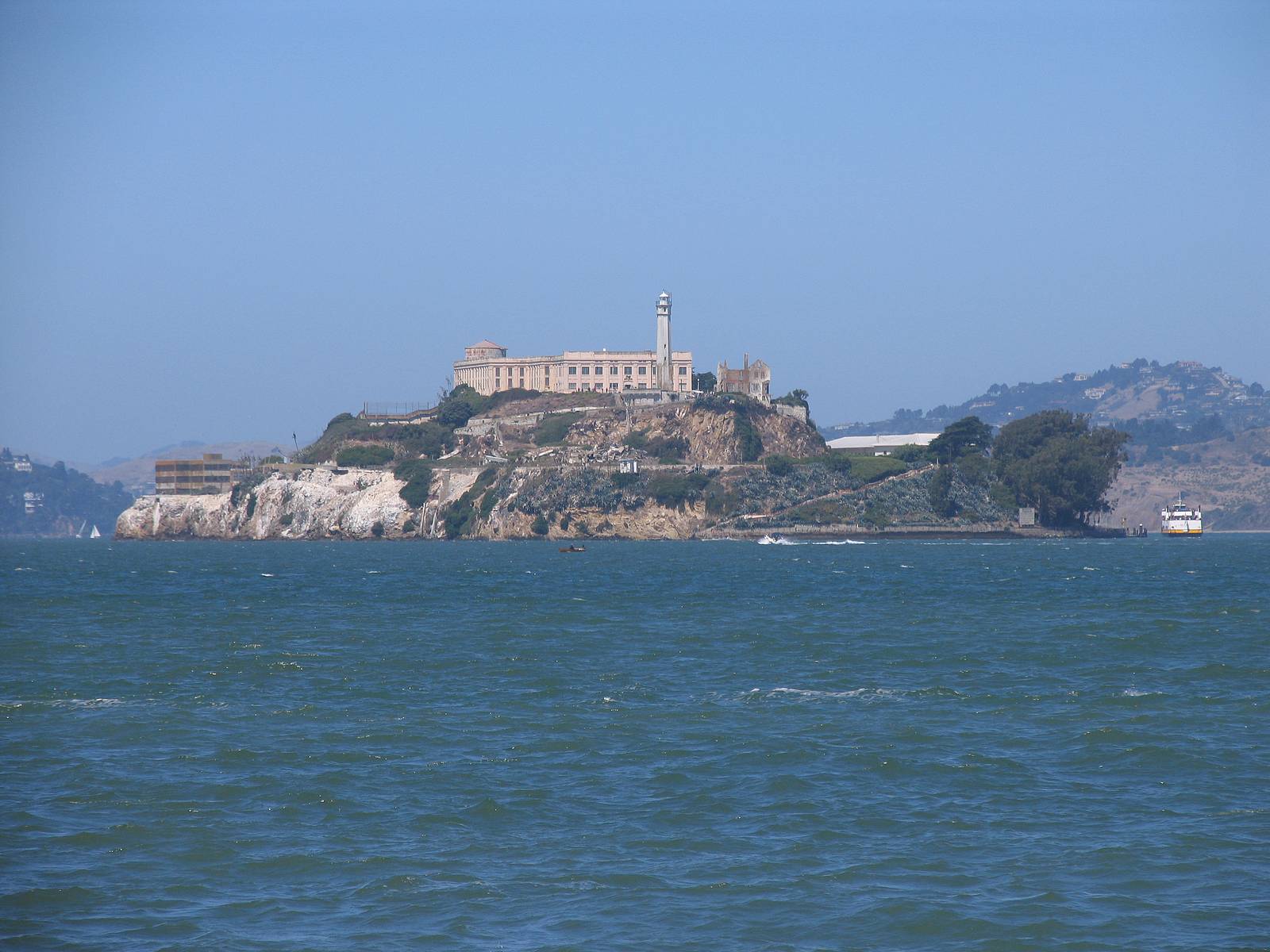 Alcatraz prison sea