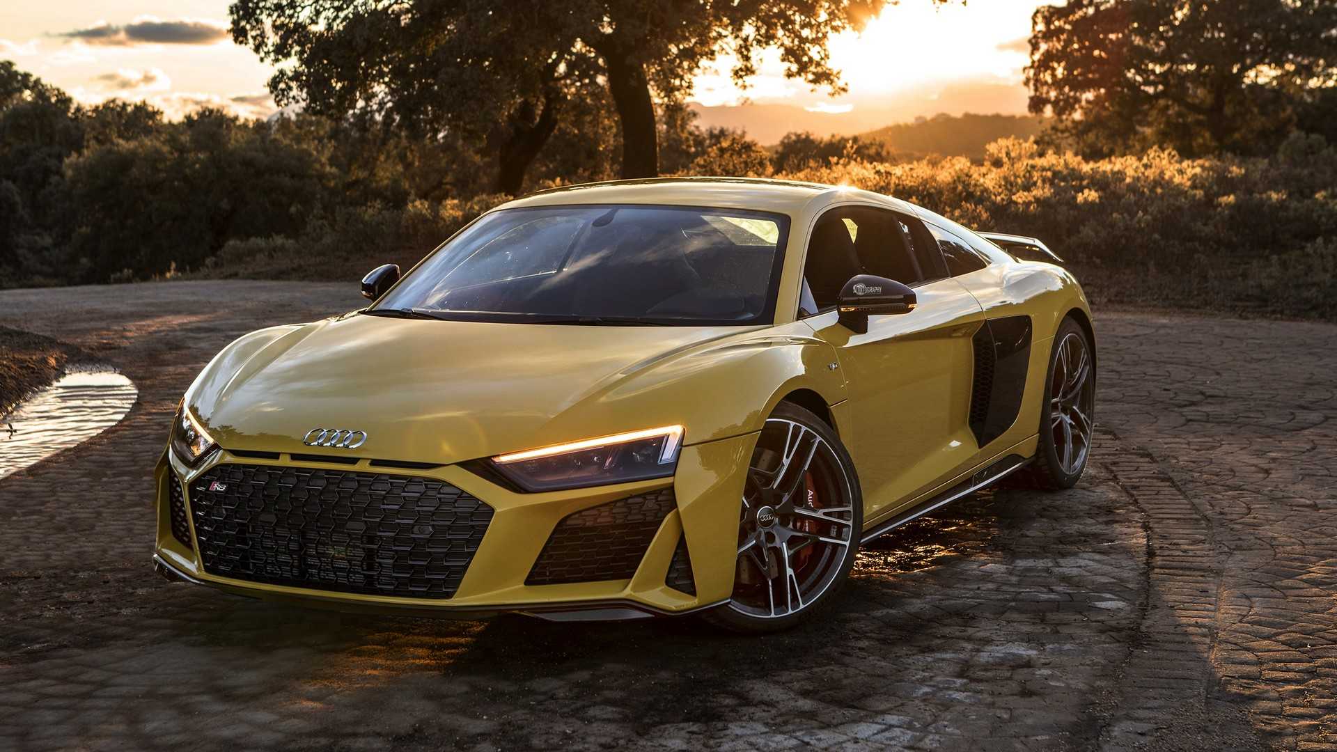 2019 Audi R8 V10 Performance Looks Brutal in Yellow