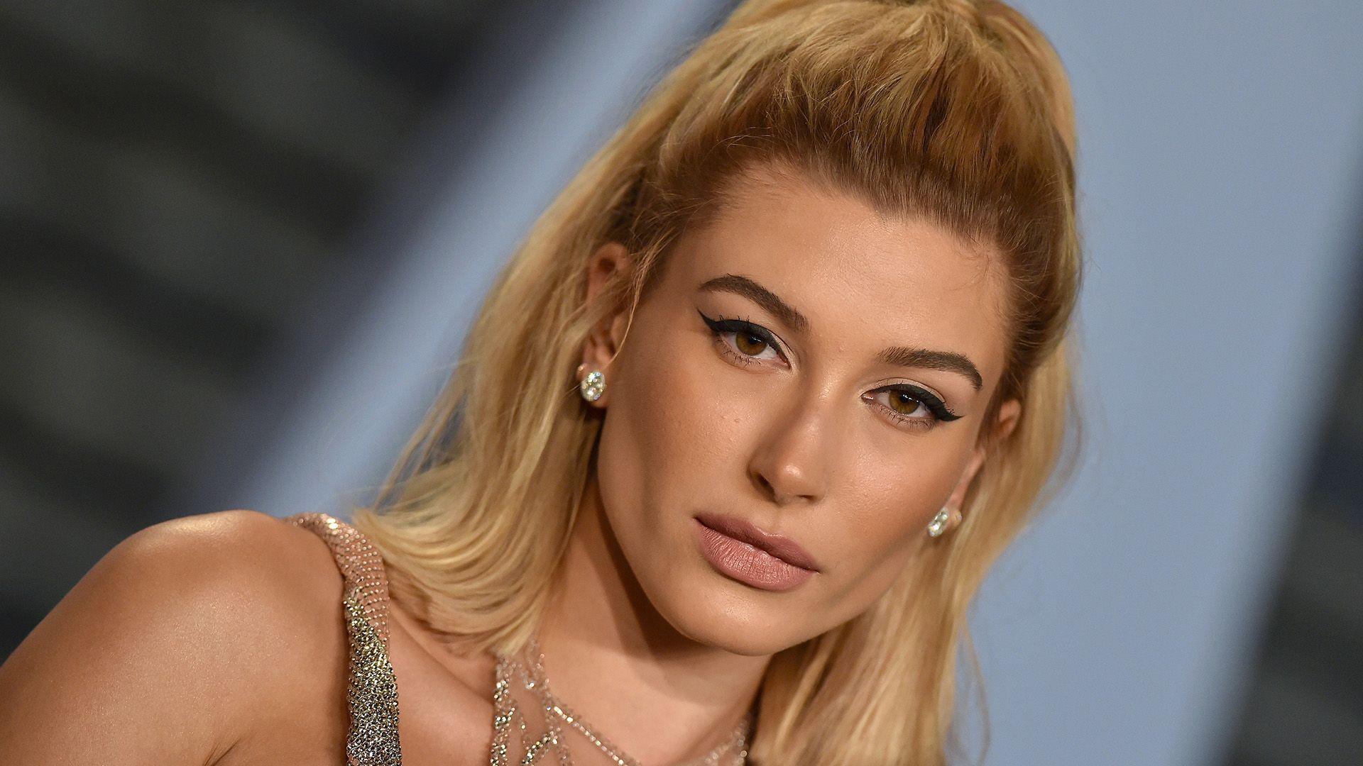 Hailey Baldwin Slams Troll for Calling Her a ‘Hoe’