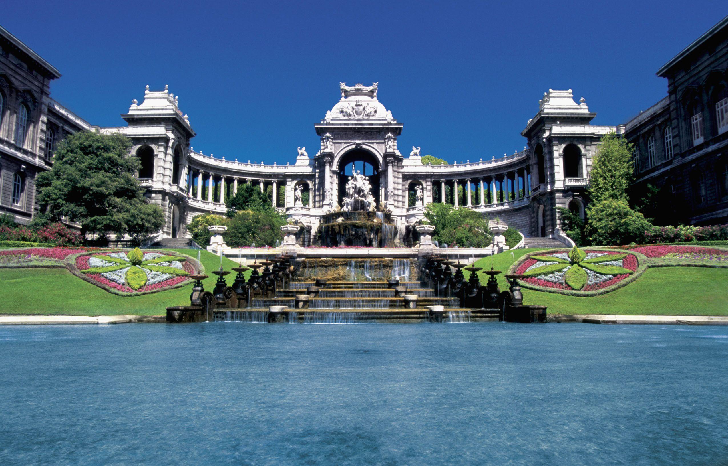 Fountain in the center of Marseille, France wallpapers and image