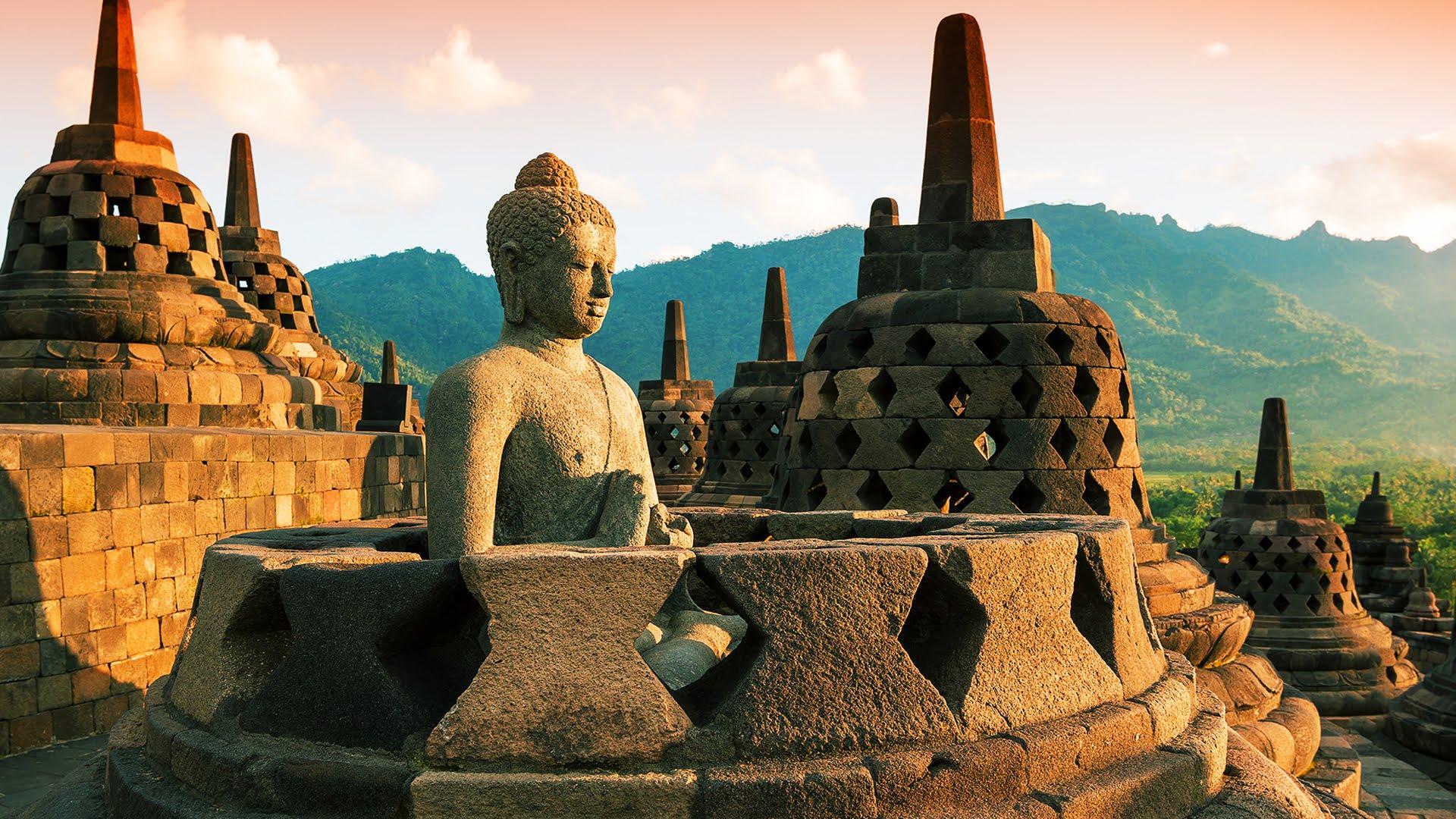 5D4N Yogyakarta Tour Package + Borobudur + solo