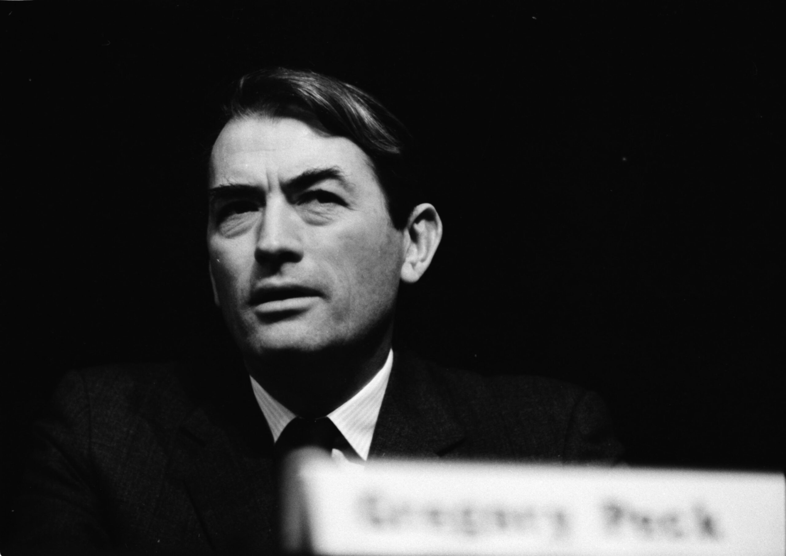 Gregory Peck speaks out on government support of the arts