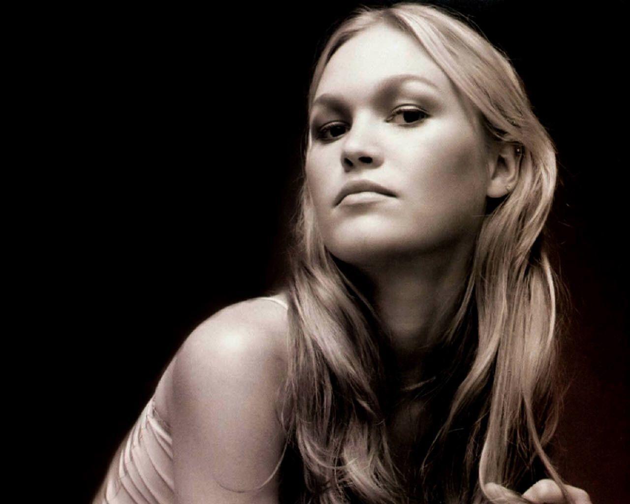 Julia Stiles