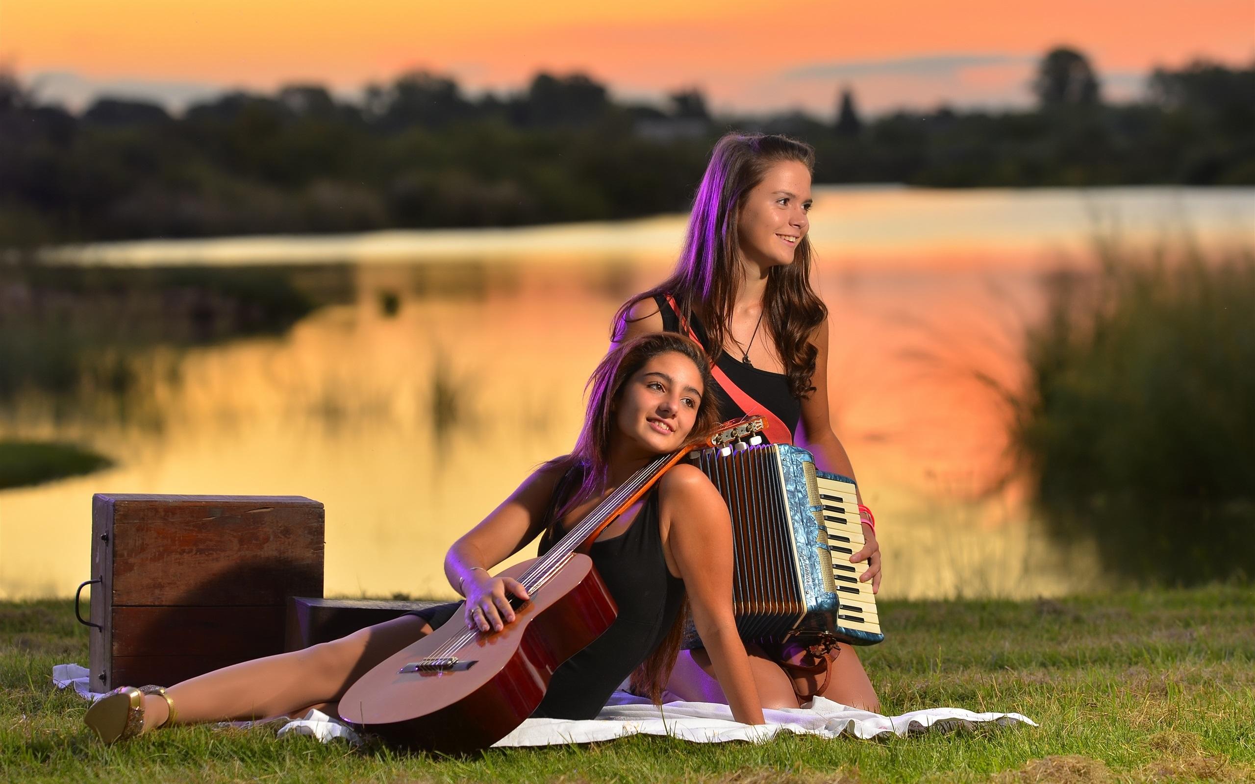 Wallpapers Two girls, guitar, accordion, music HD Picture