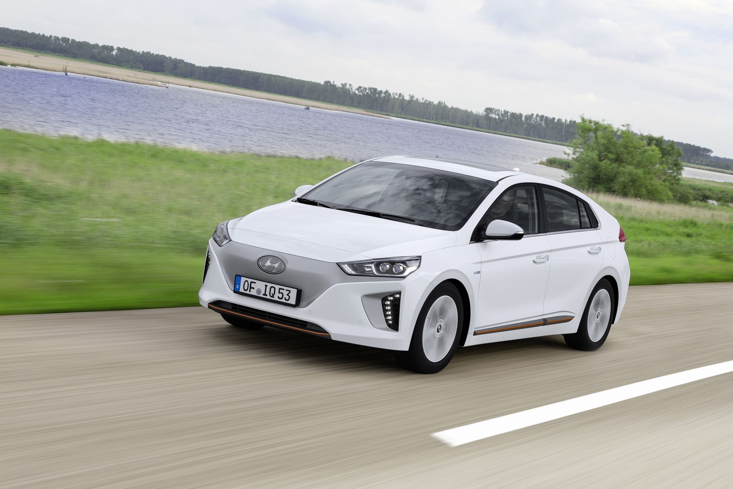 Wallpapers Wednesday: Hyundai IONIQ Electric