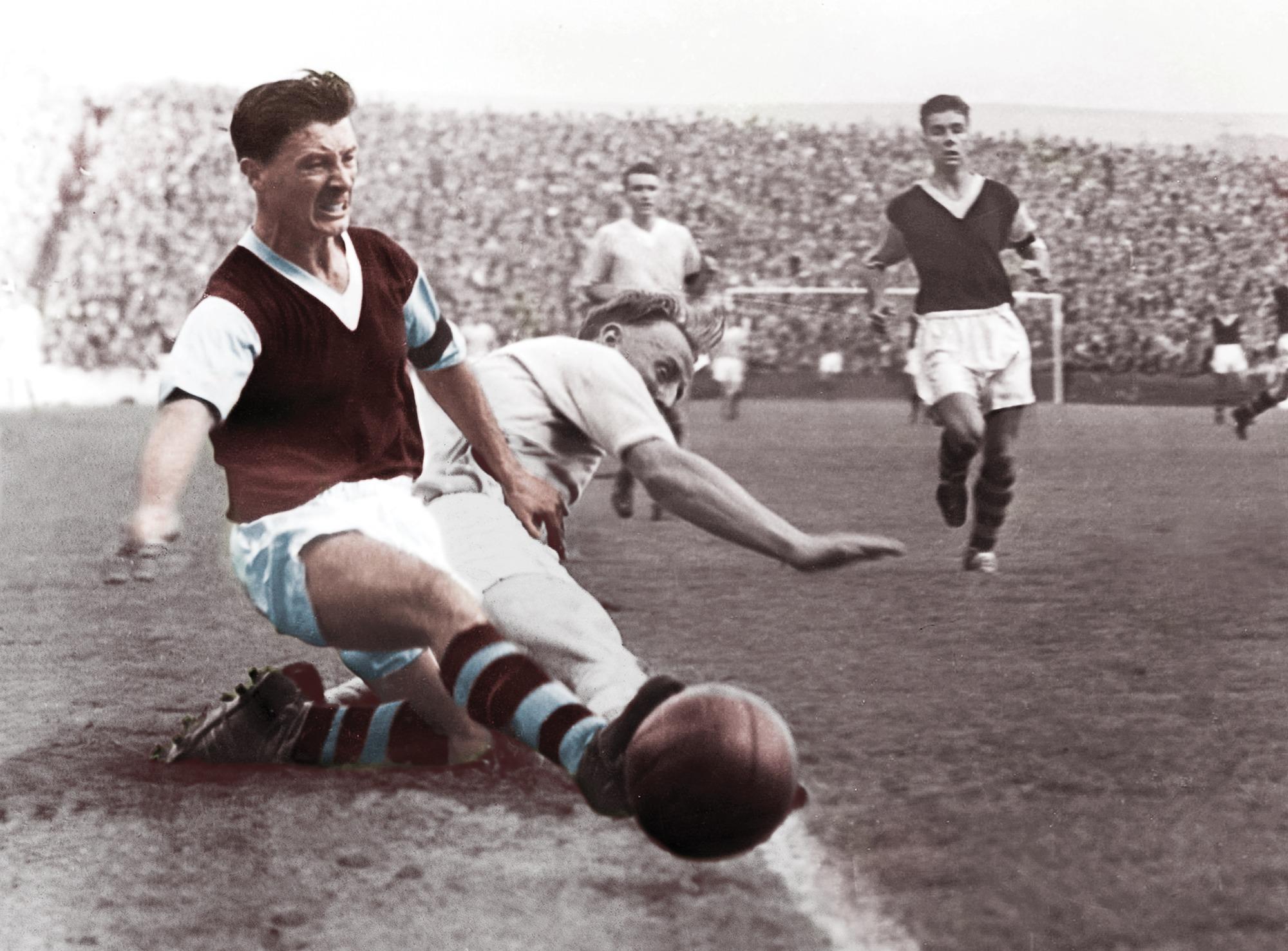 Jimmy McIlroy Burnley FC