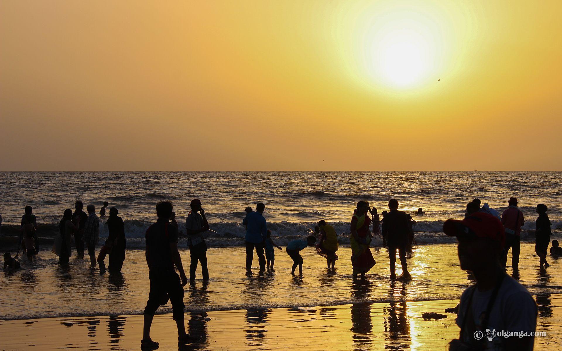 Juhu Beach in Mumbai: charming and immense