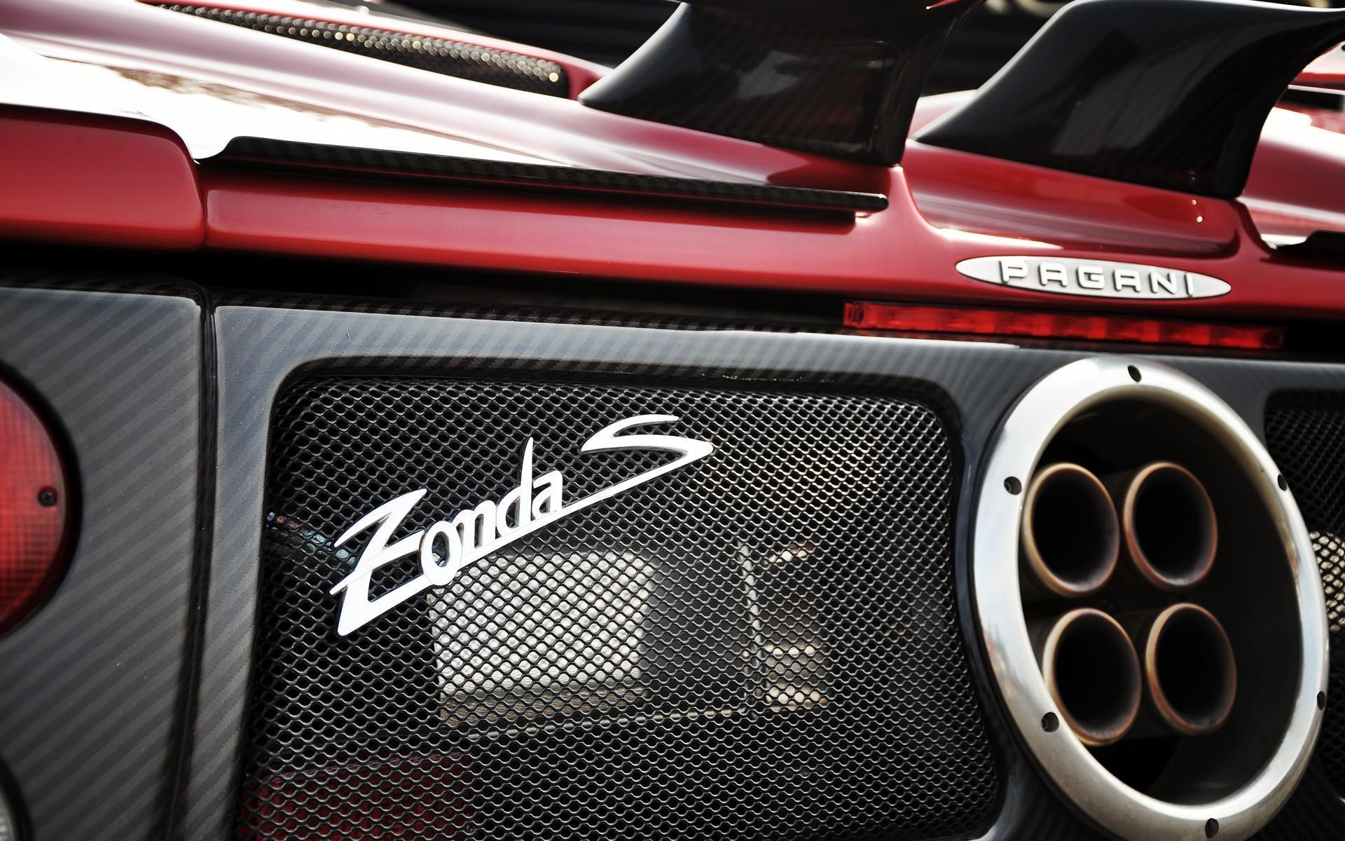 Pagani iPhone Wallpapers