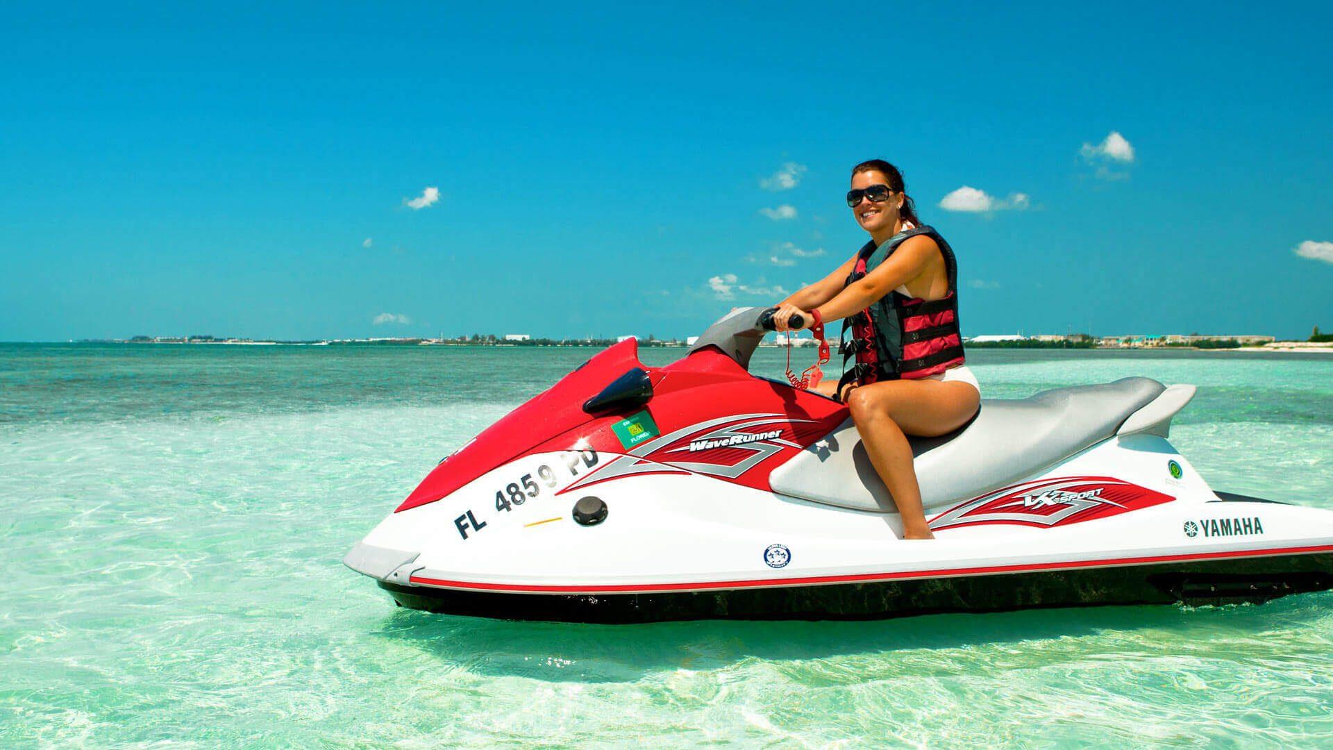 HD Wallpapers Of A Pretty Woman On A Yamaha Jet Ski