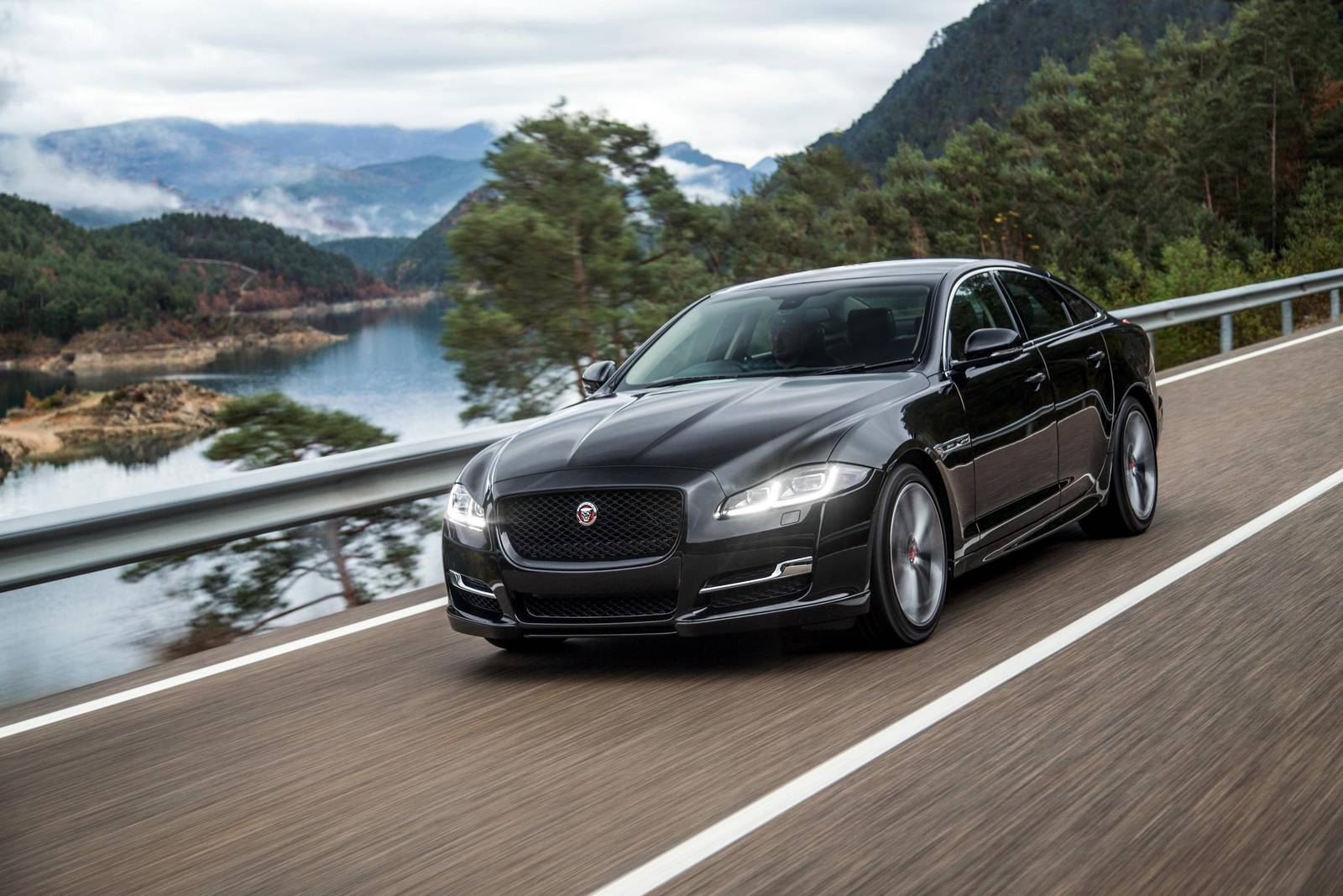 Jaguar XJ to be Replaced with New Model