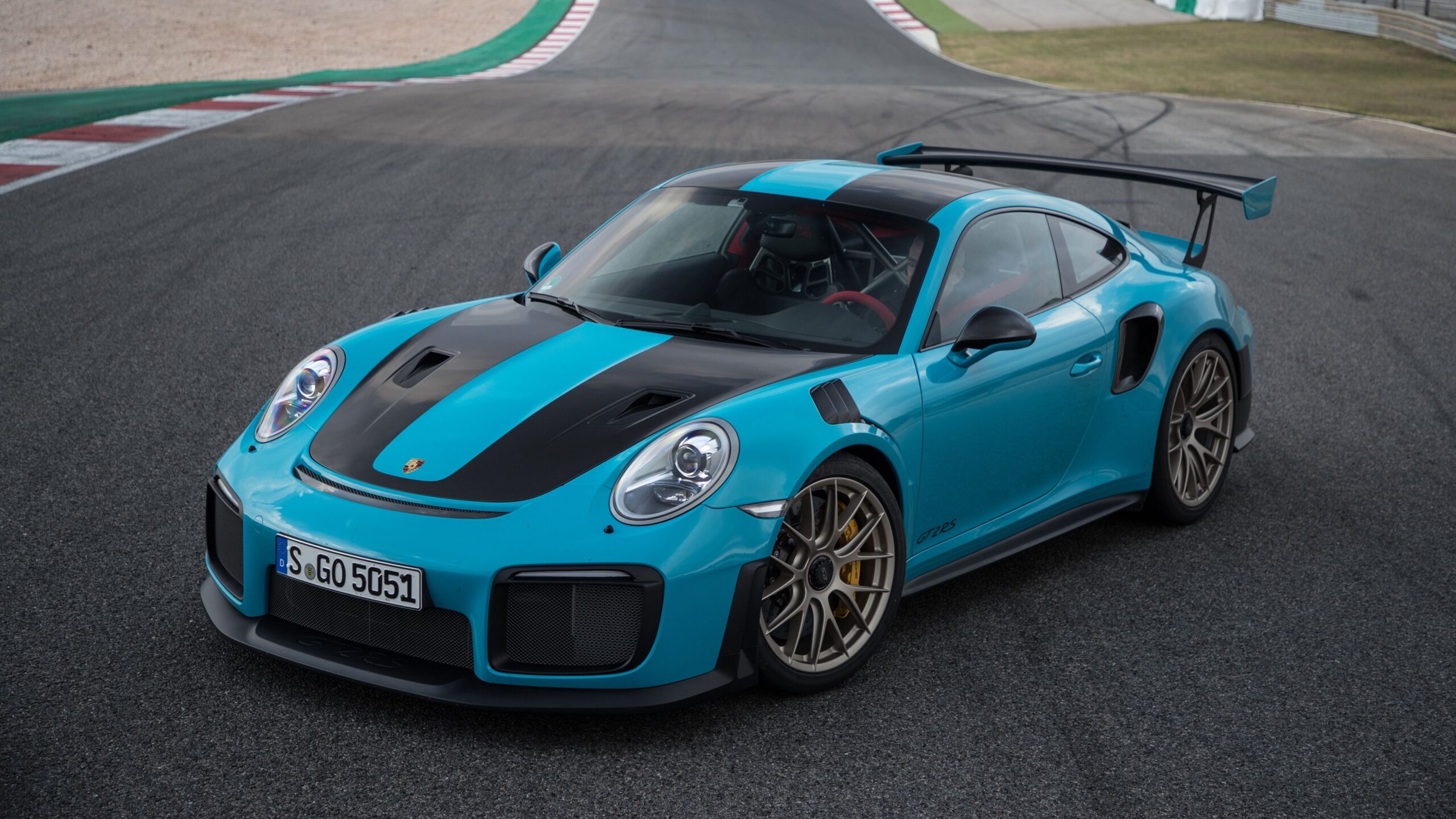 Wallpapers Porsche 911 GT2 RS, 2018, 4K, Automotive / Cars,