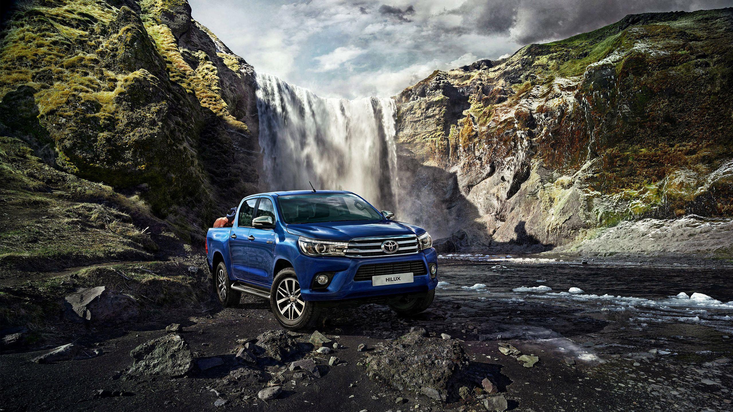 2015 Toyota Hilux Wallpapers