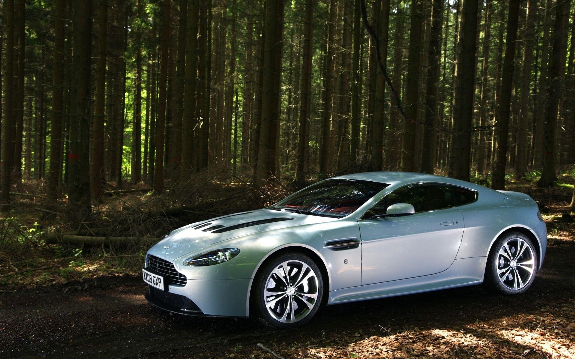 Aston Martin V12 Vantage wallpapers and image