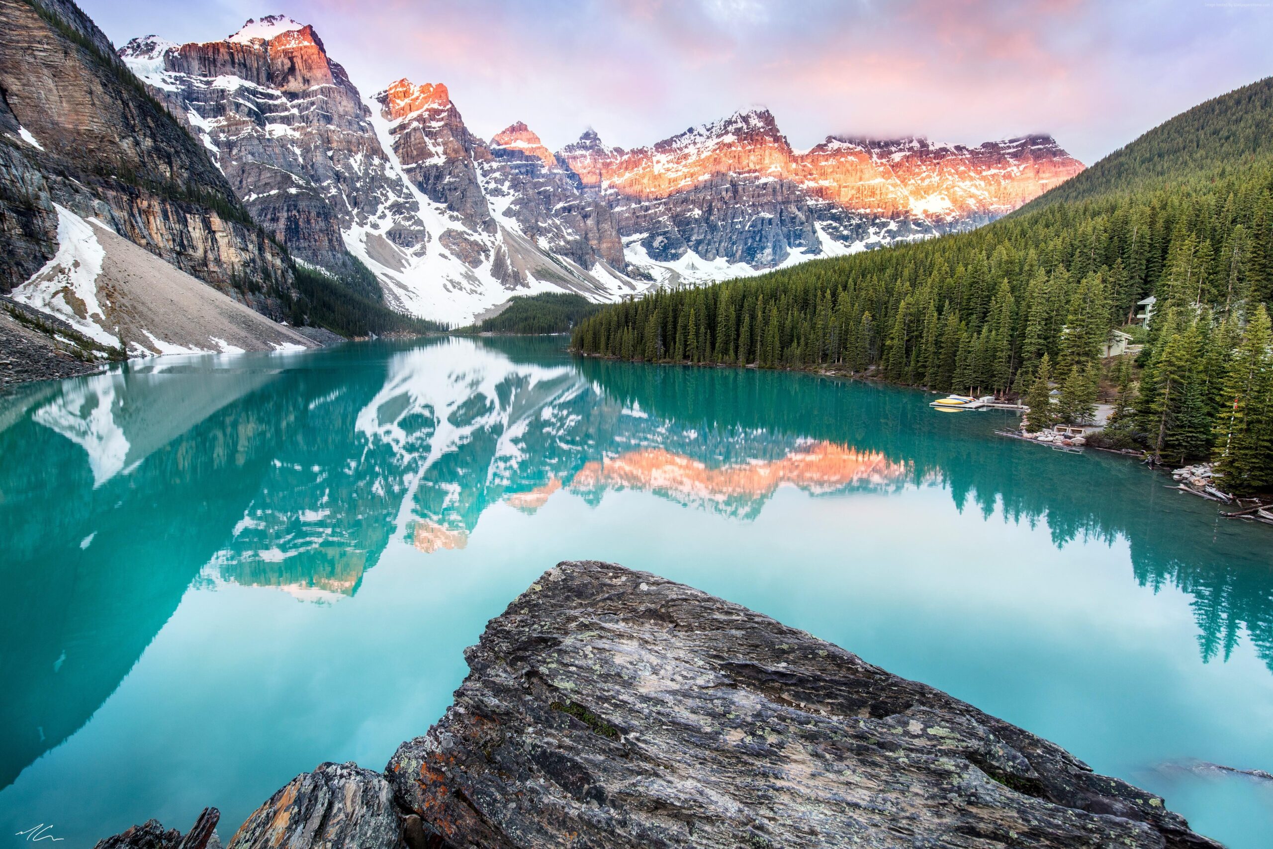 Nature / Water) Moraine Lake, Banff, Canada / Resolution: