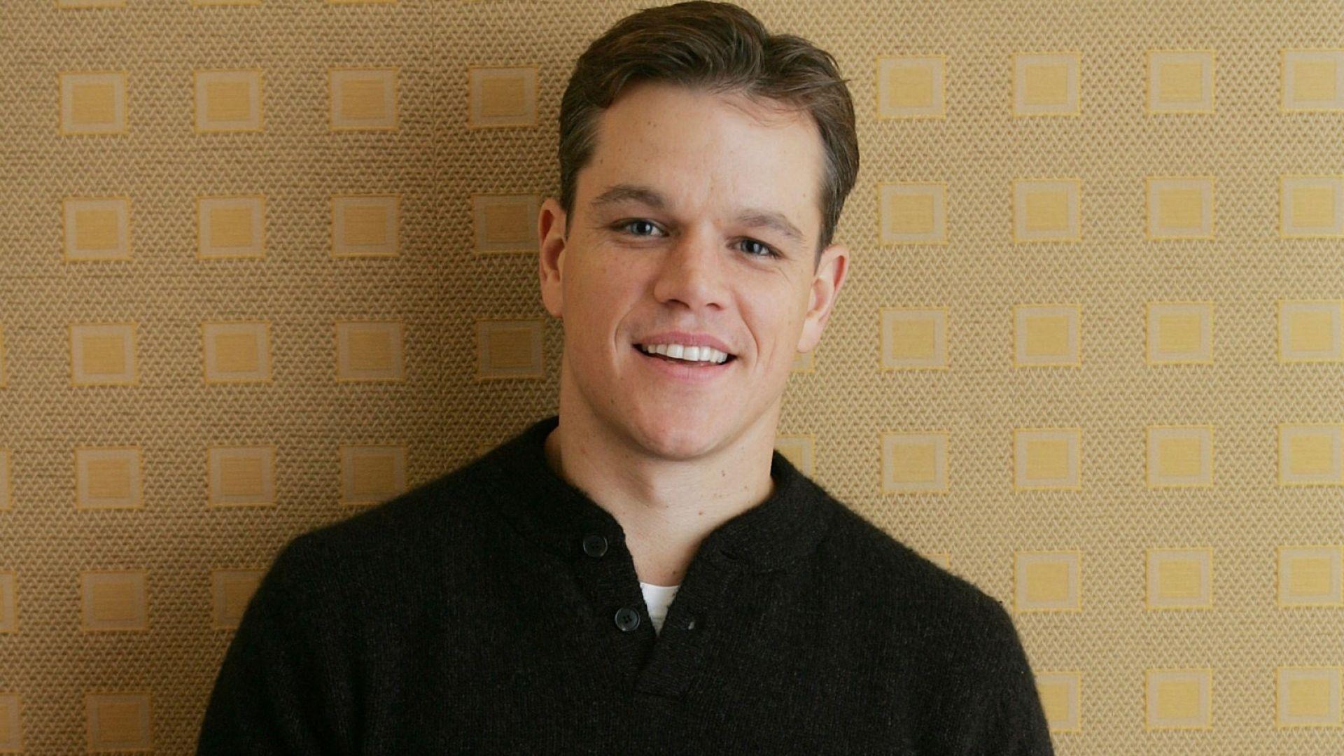 Download Wallpapers Matt damon, Wall, Smile Full HD 1080p