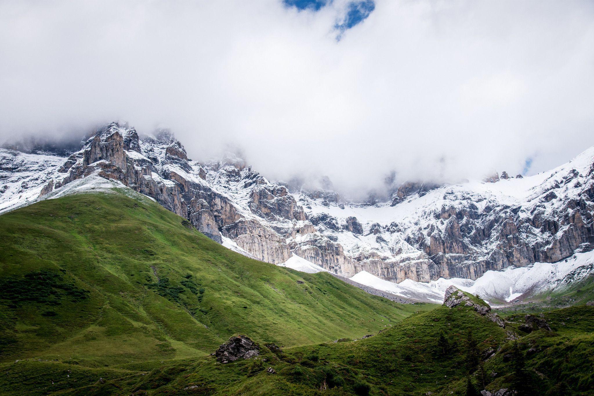 Daily Wallpaper: Swiss Alps