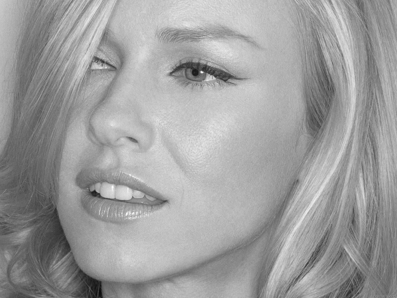 Diary Directory Actor: Naomi Watts