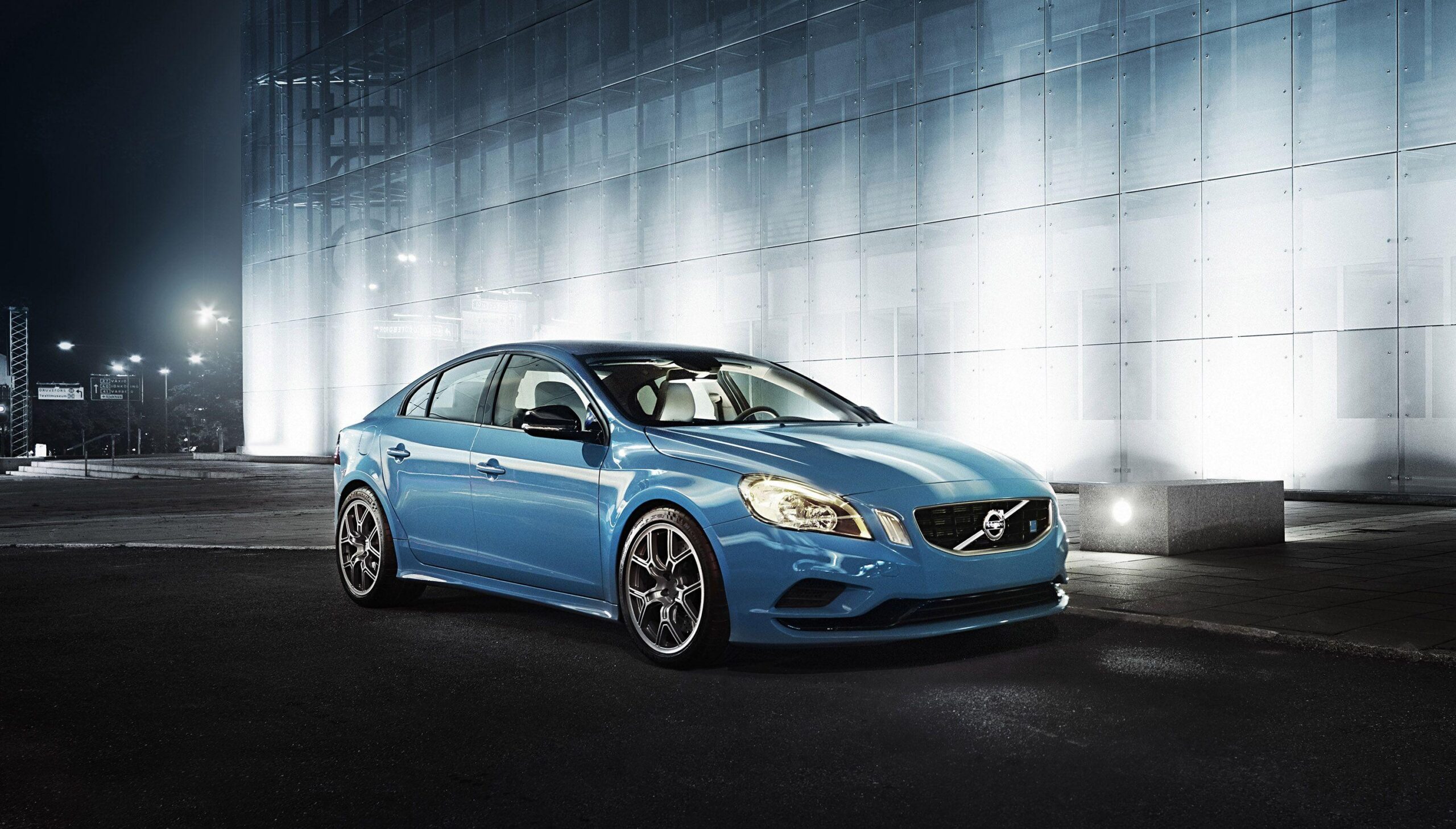 Volvo S60 Polestar revealed at Gothenburg City Race