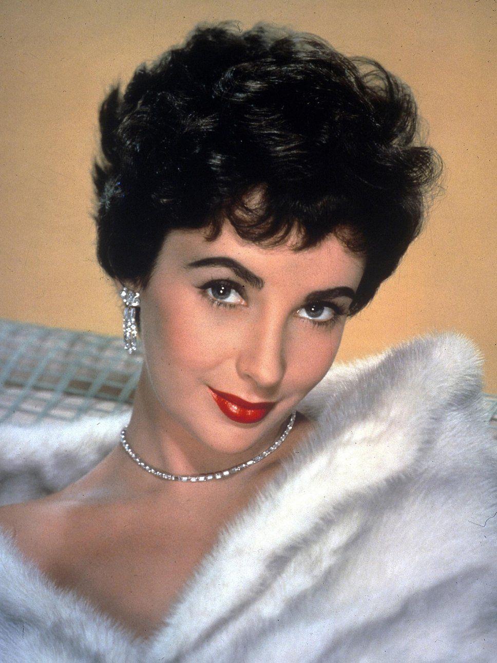 Elizabeth Taylor Looks