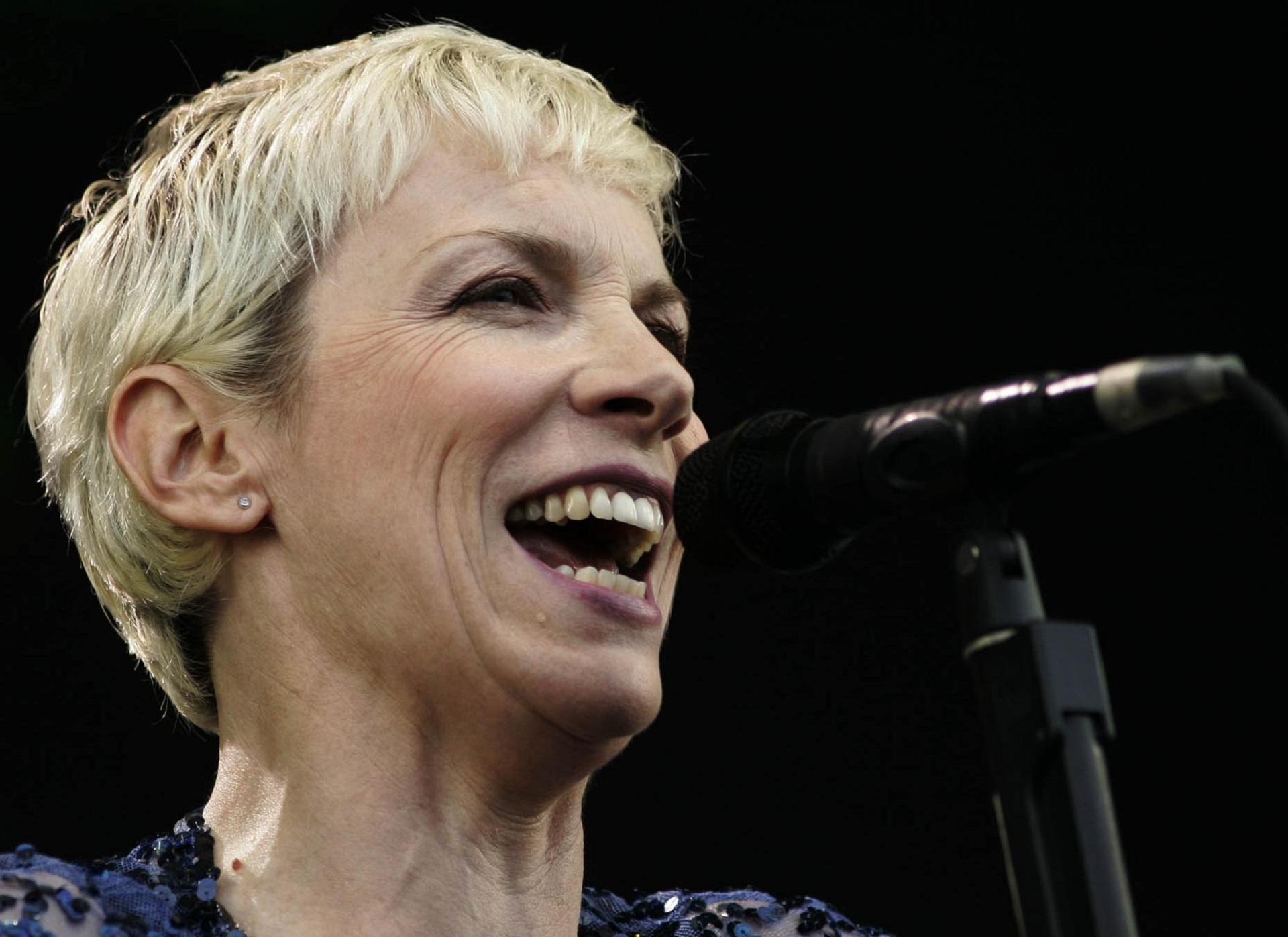 Annie Lennox Backgrounds