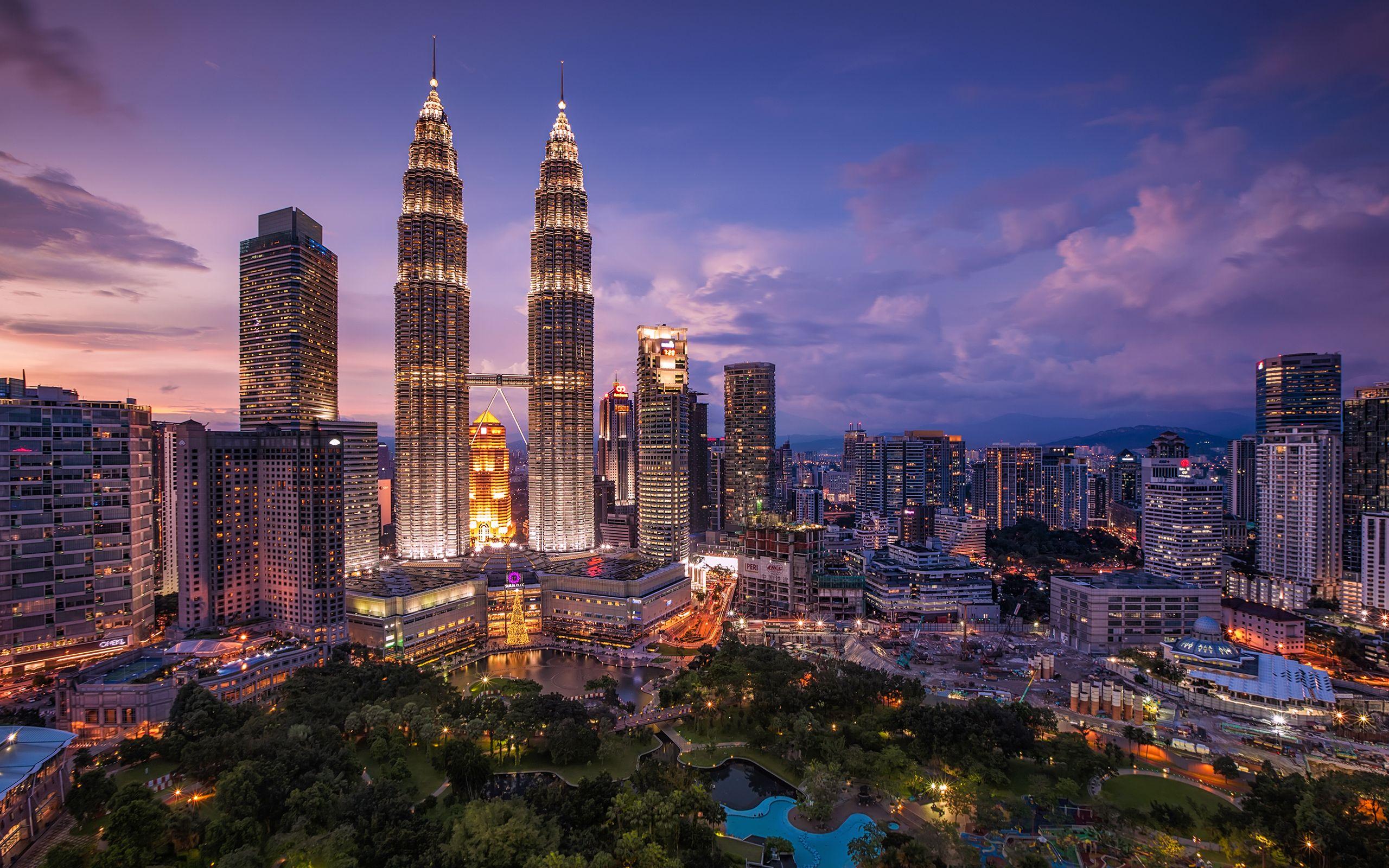 Daily Wallpaper: Petronas Towers, Malaysia