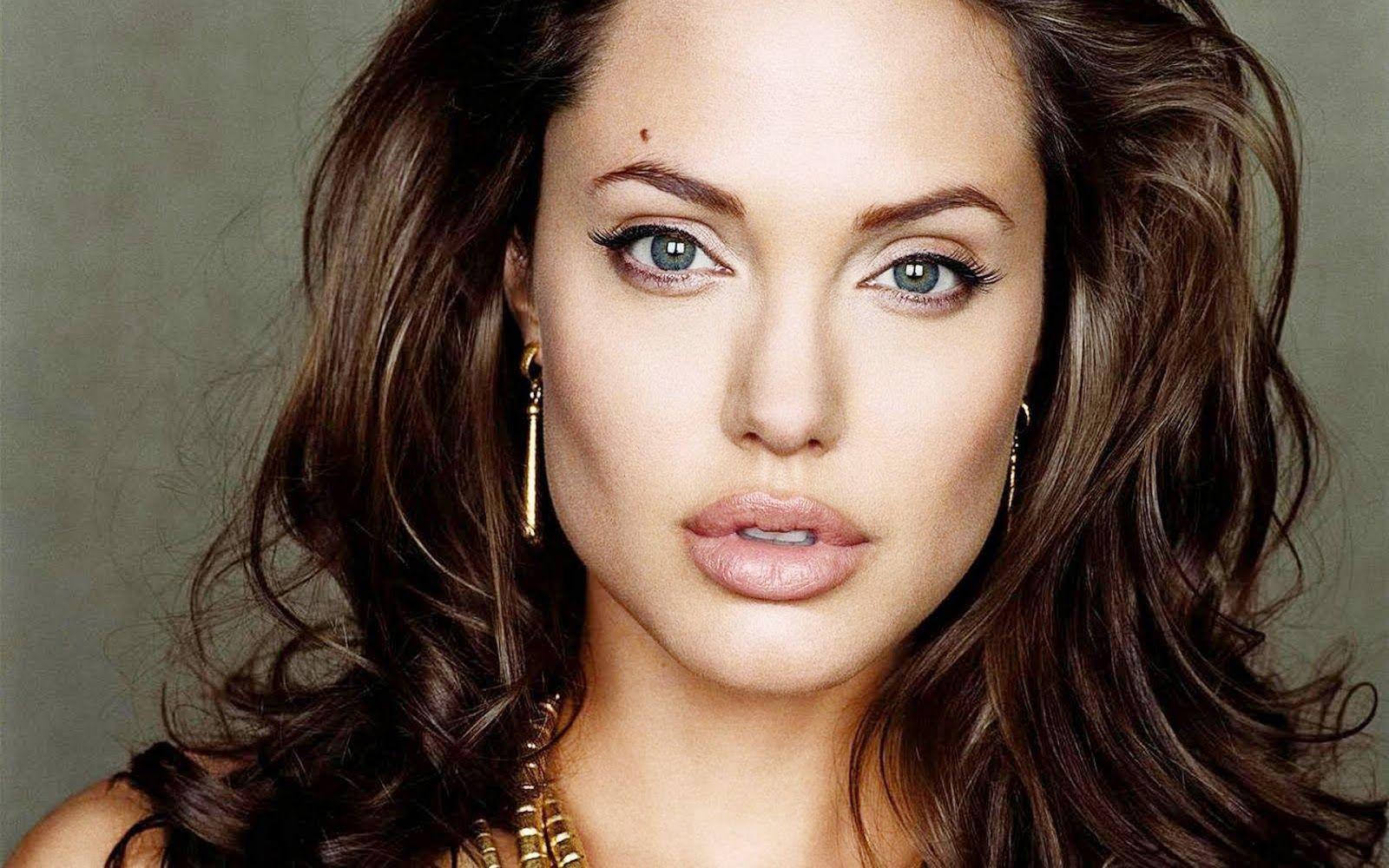 Angelina Jolie Wallpapers