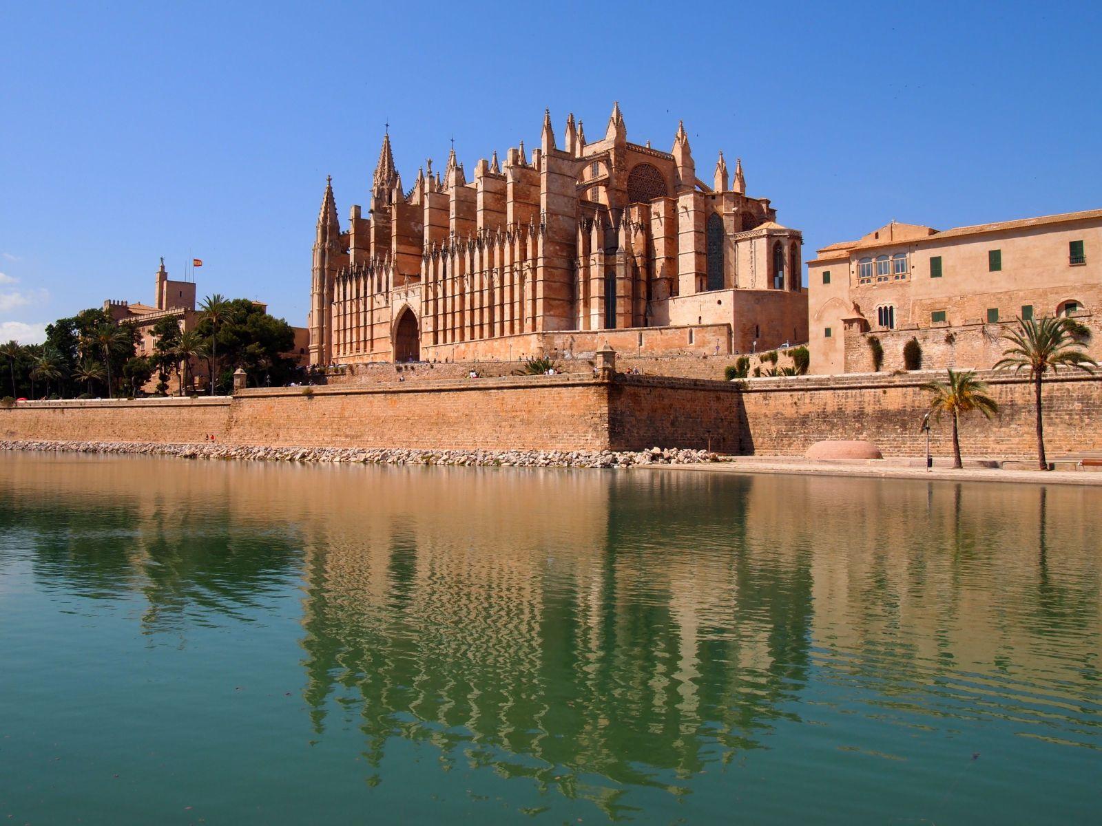 File:La Seu Cathedral Palma Mallorca Spain