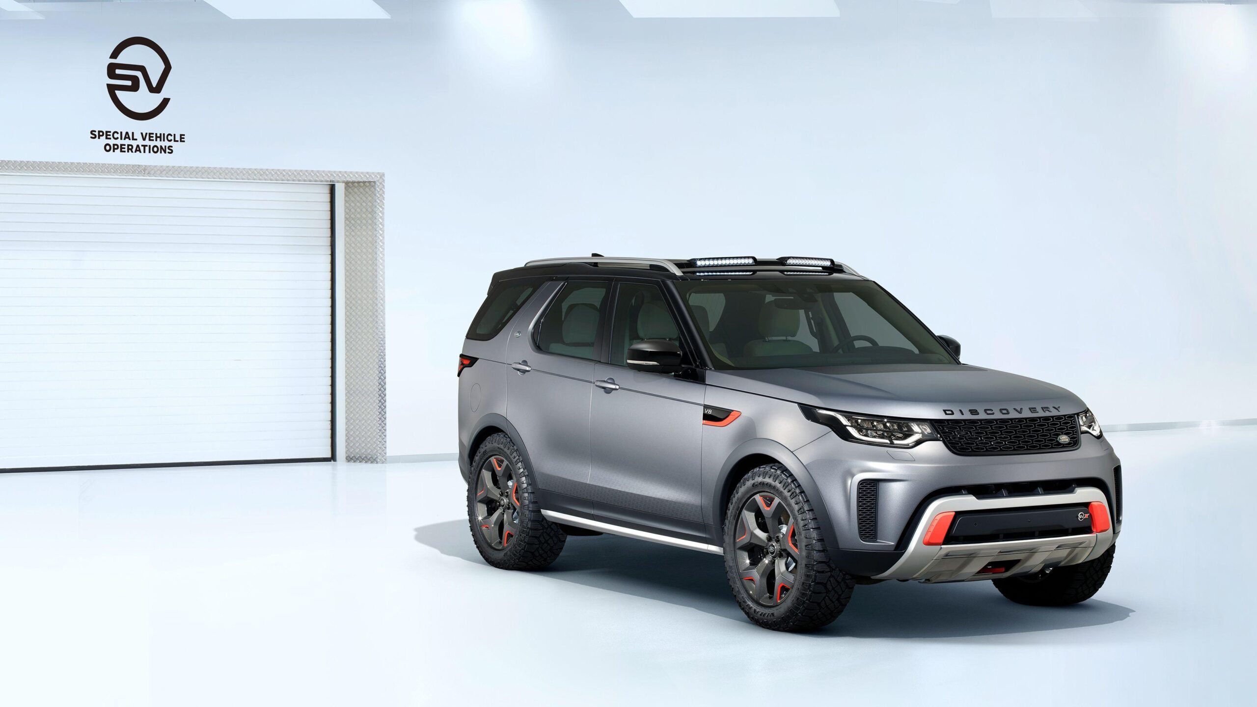 2019 Land Rover Discovery SVX Wallpapers