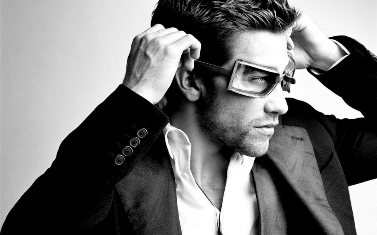 Jake Gyllenhaal HD Desktop Wallpapers