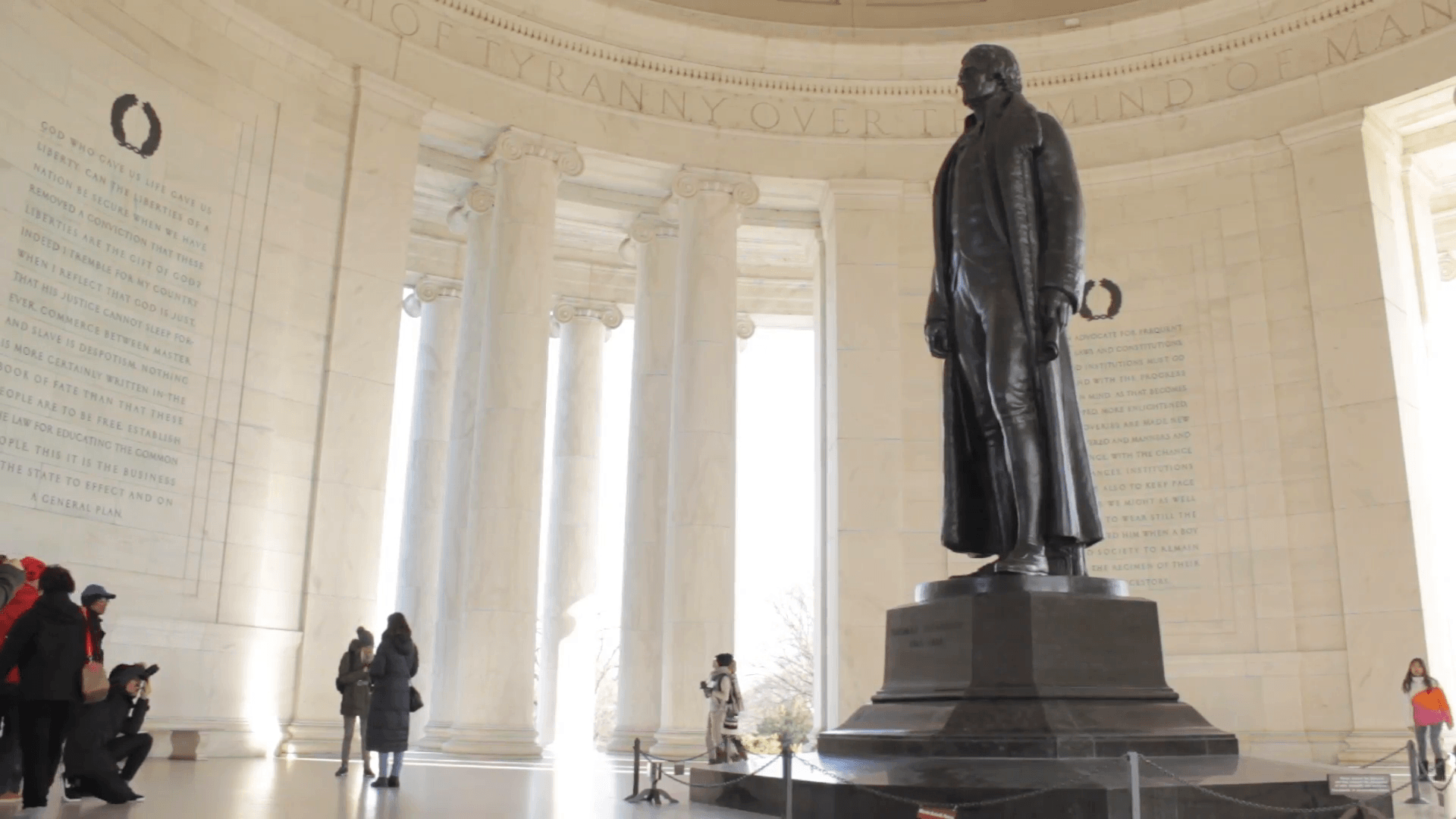 The Thomas Jefferson memorial in Washington, DC. Stock Video Footage