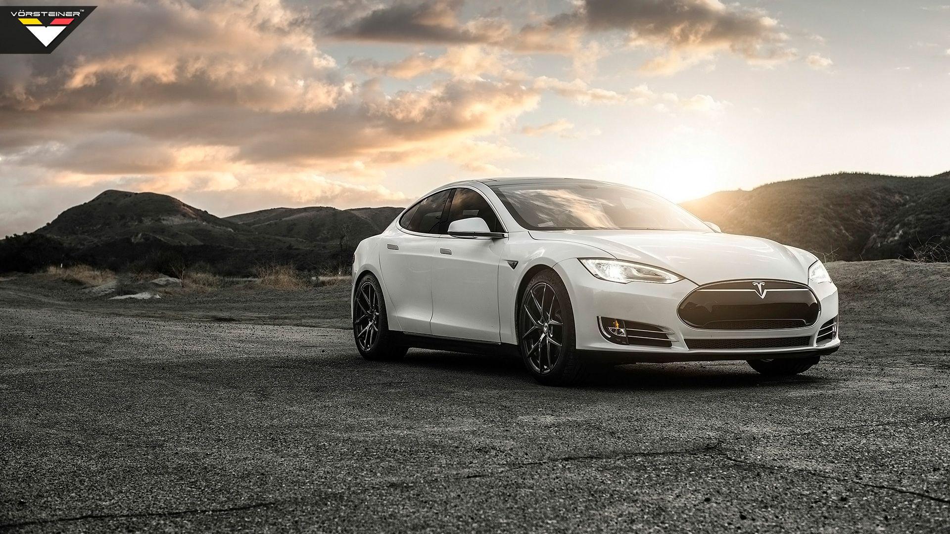 Tesla Model S sedan image