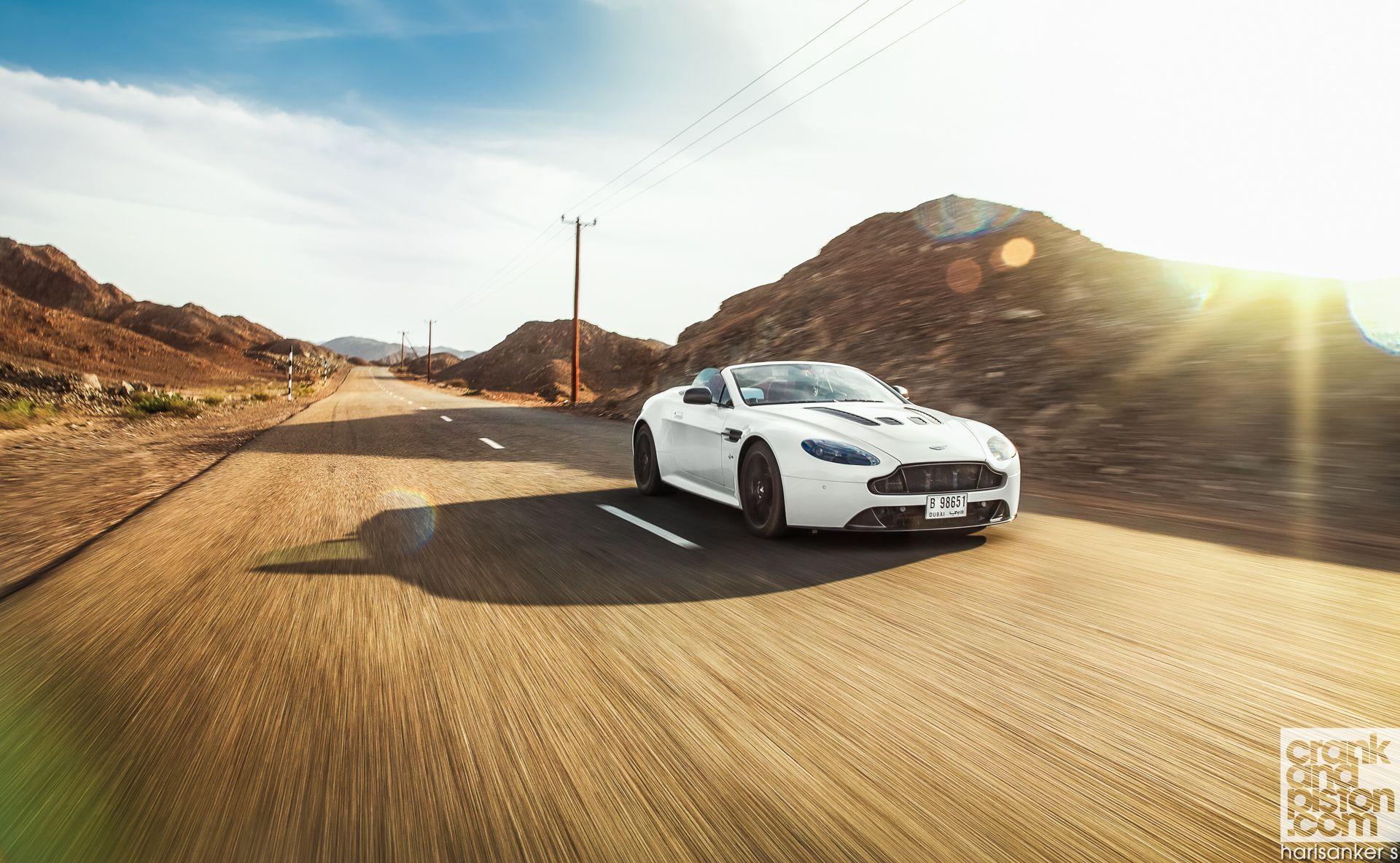 Aston Martin V12 Vantage S Roadster. Set 1