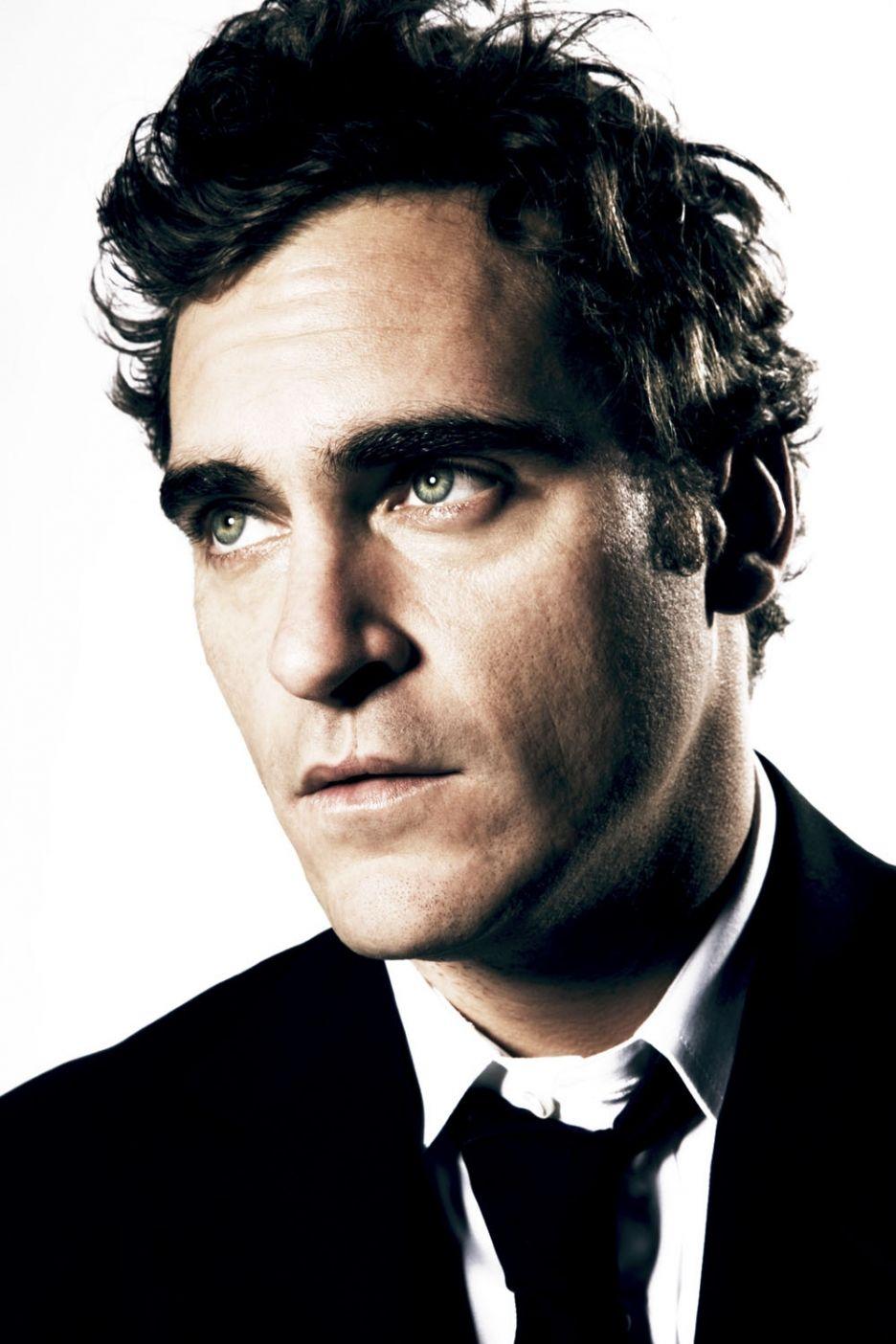 WB Trying to Land Joaquin Phoenix for Man of Steel 2 – Four Letter Nerd