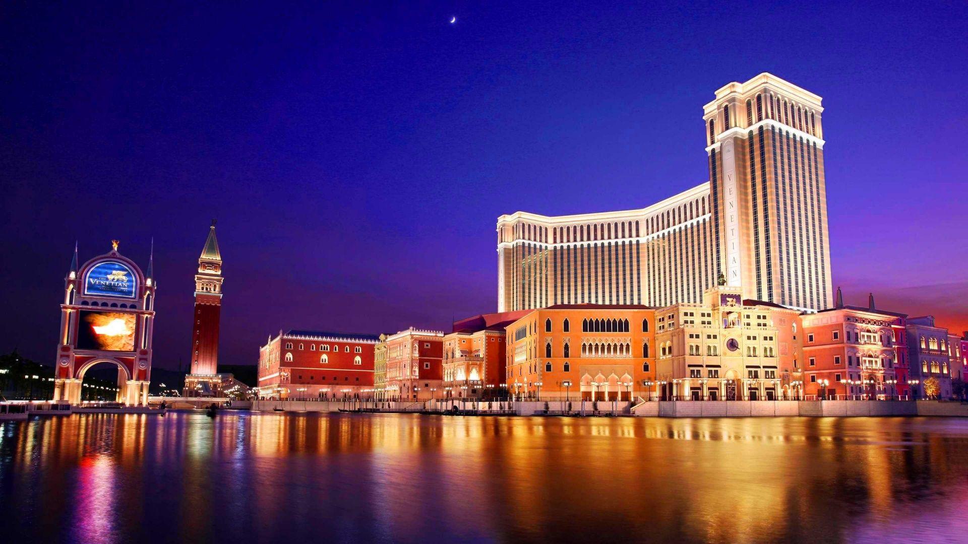 Venetian Hotel Macau City Night Wallpapers