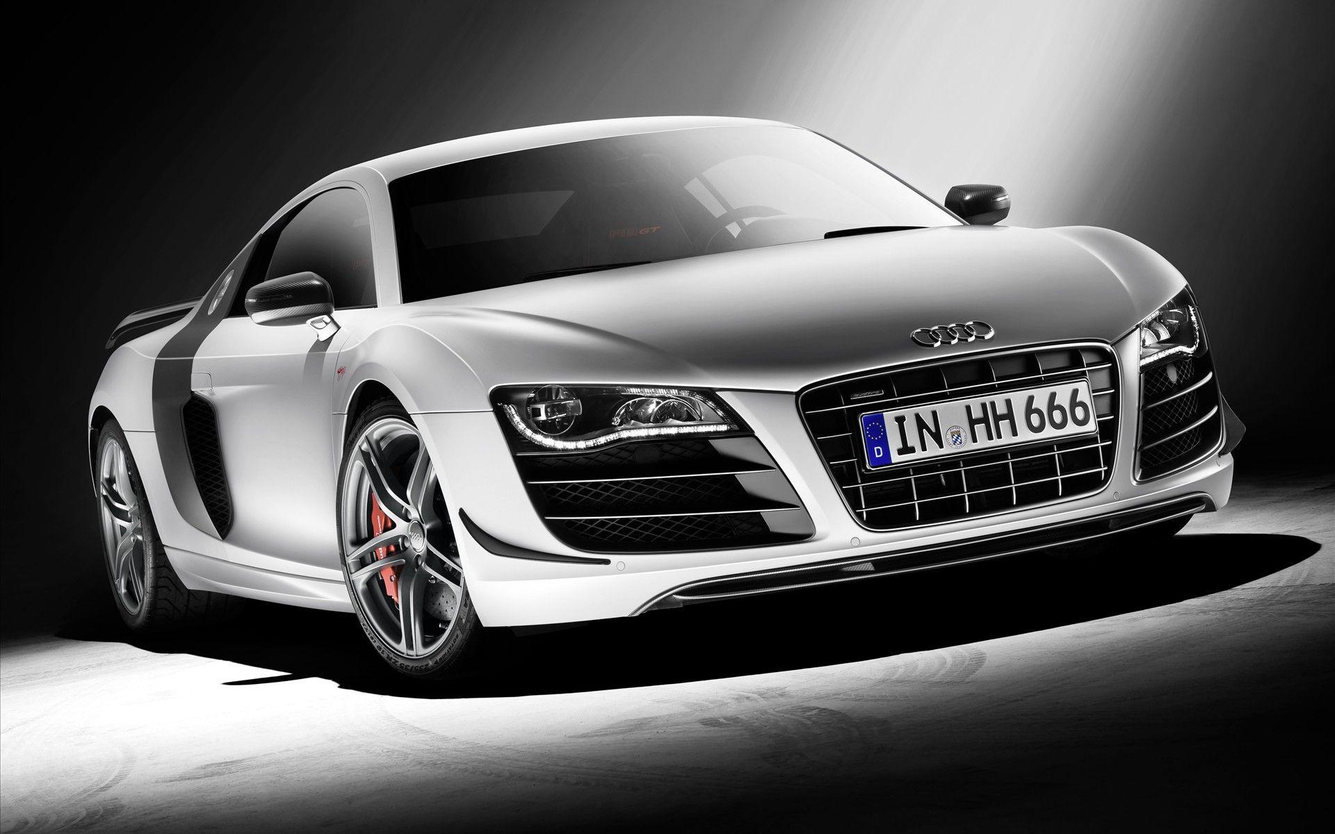 TOP HD WALLPAPERS: AUDI R8 HD WALLPAPERS