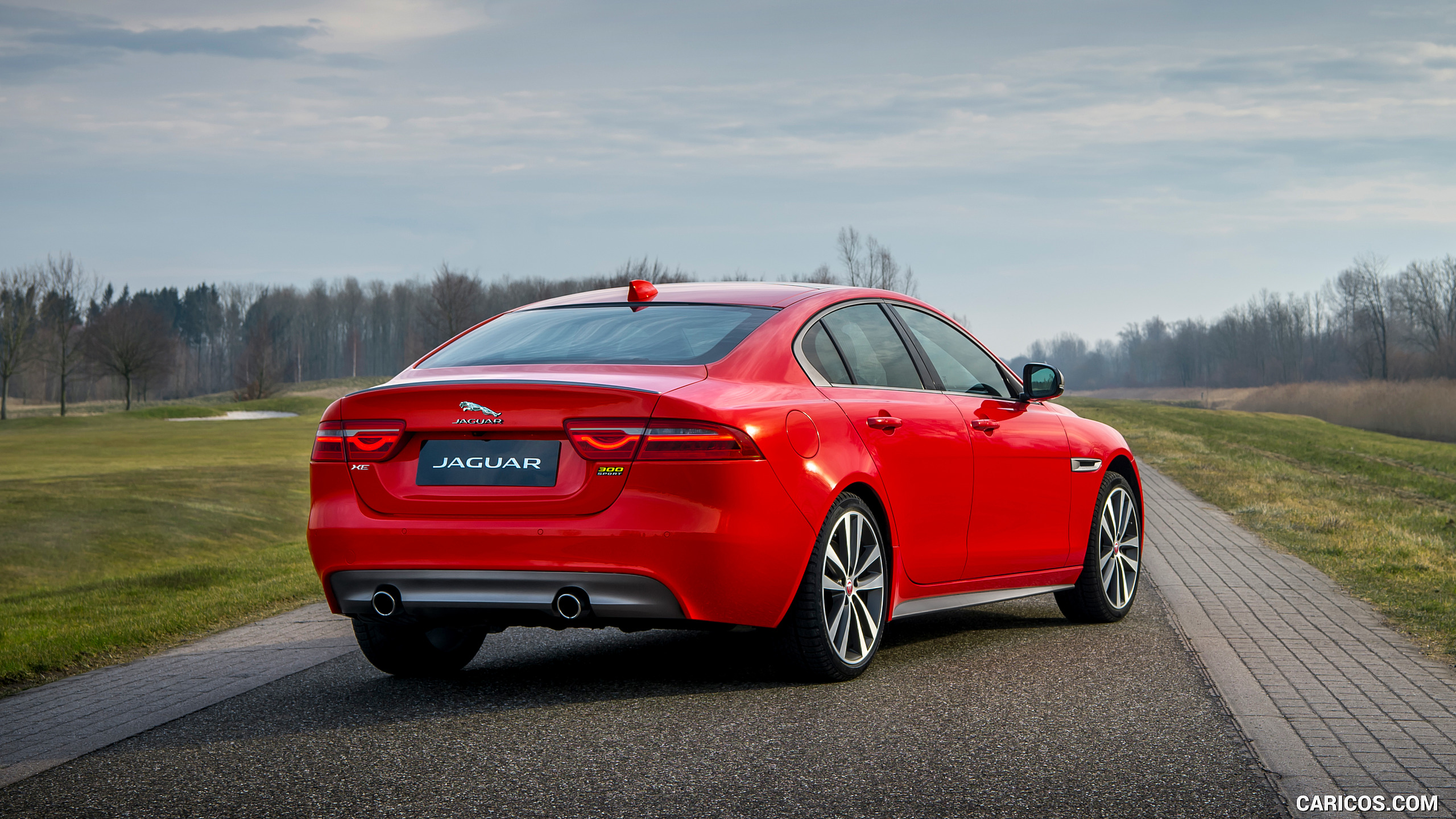 2019 Jaguar XE 300 SPORT