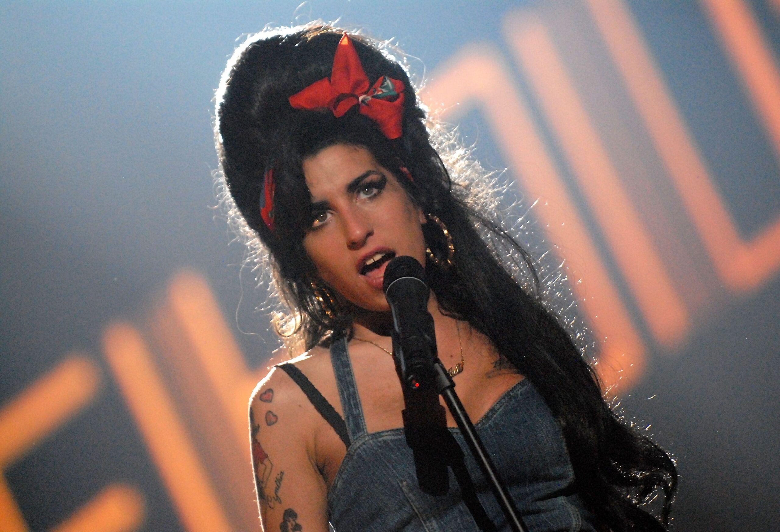 26 Amy Winehouse HD Wallpapers