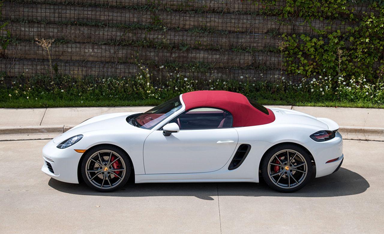 Porsche 718 Boxster White Image