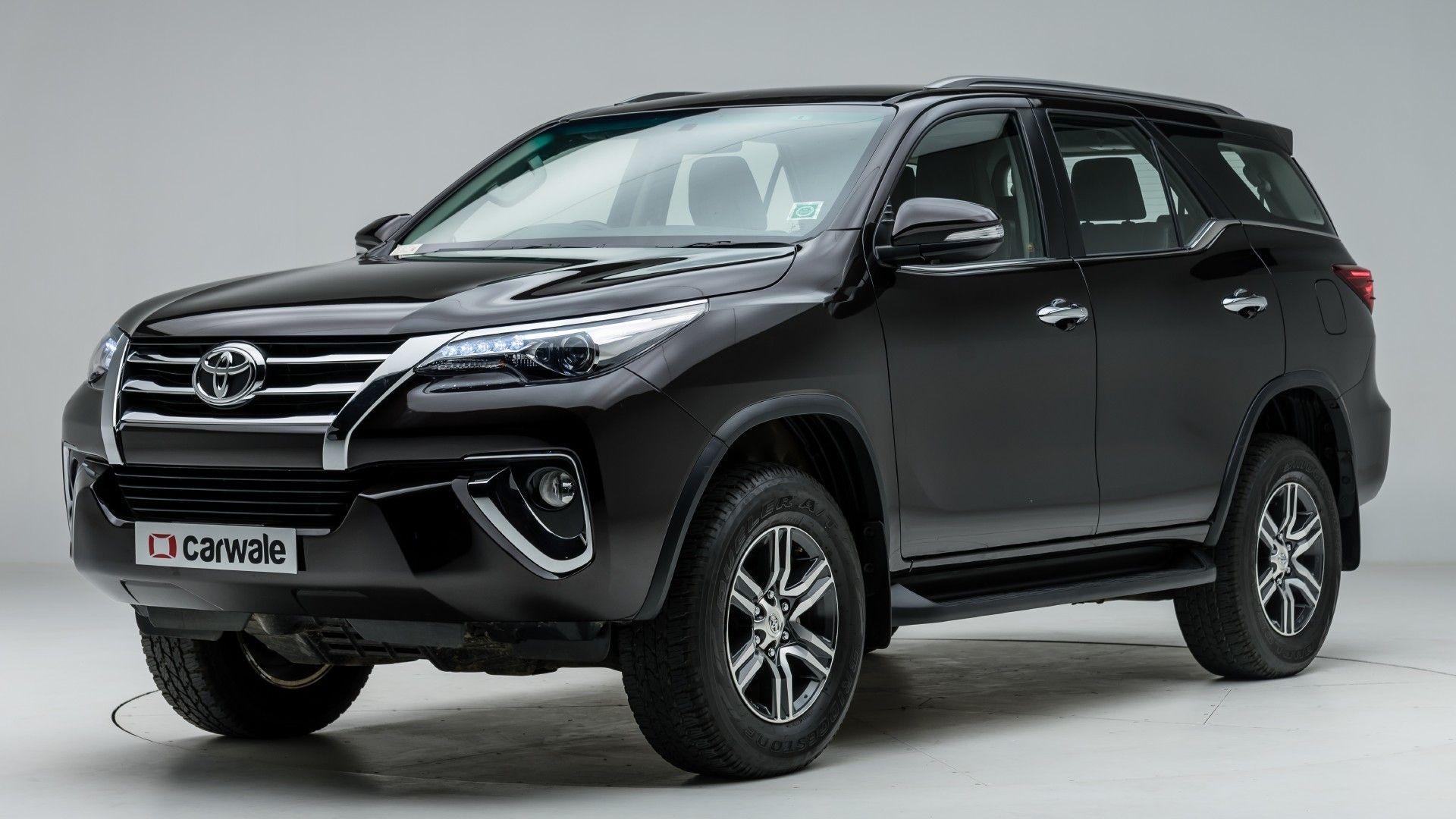 Toyota Fortuner Image, Interior & Exterior Photo Gallery