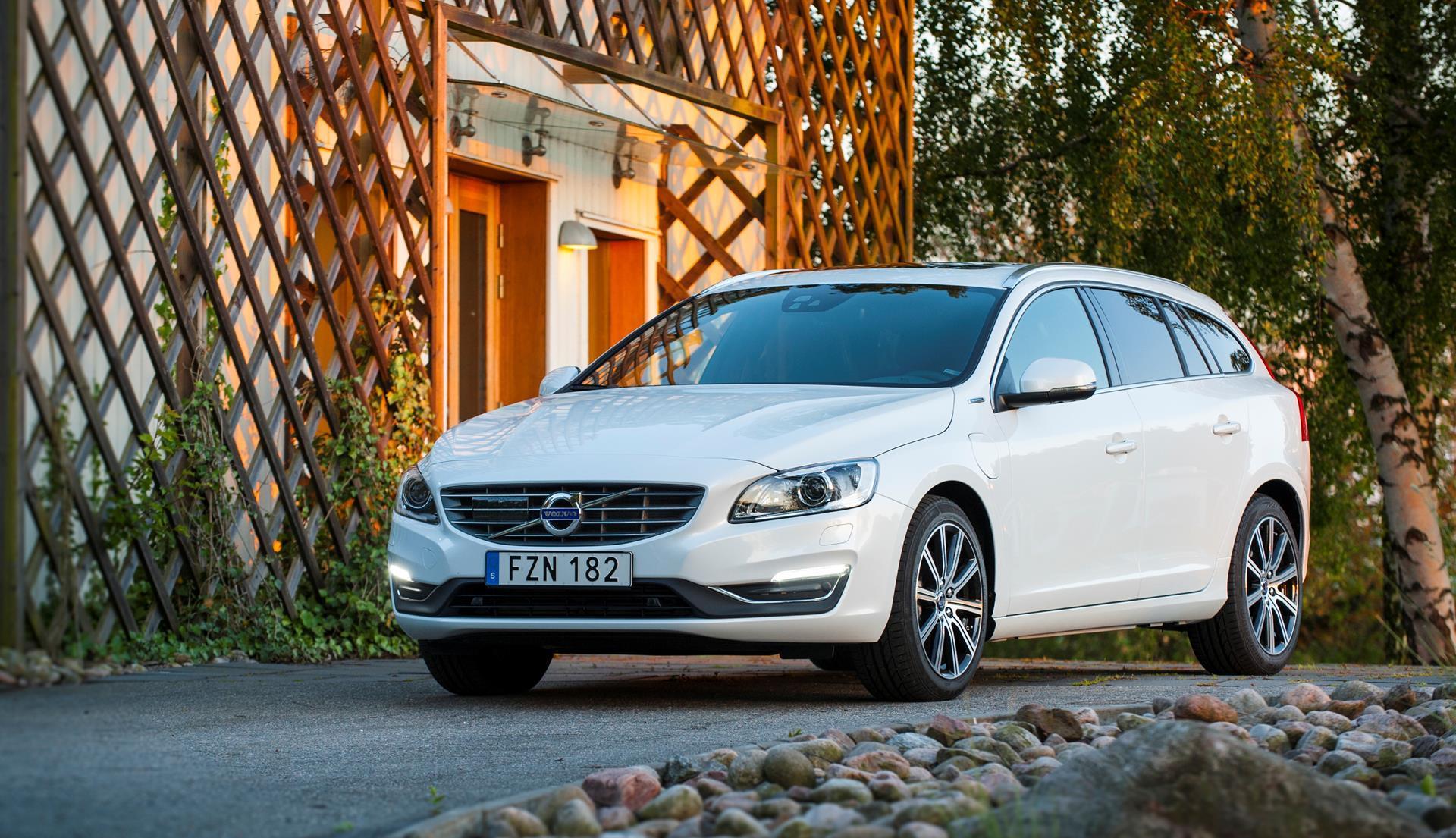 2017 Volvo V60 News and Information