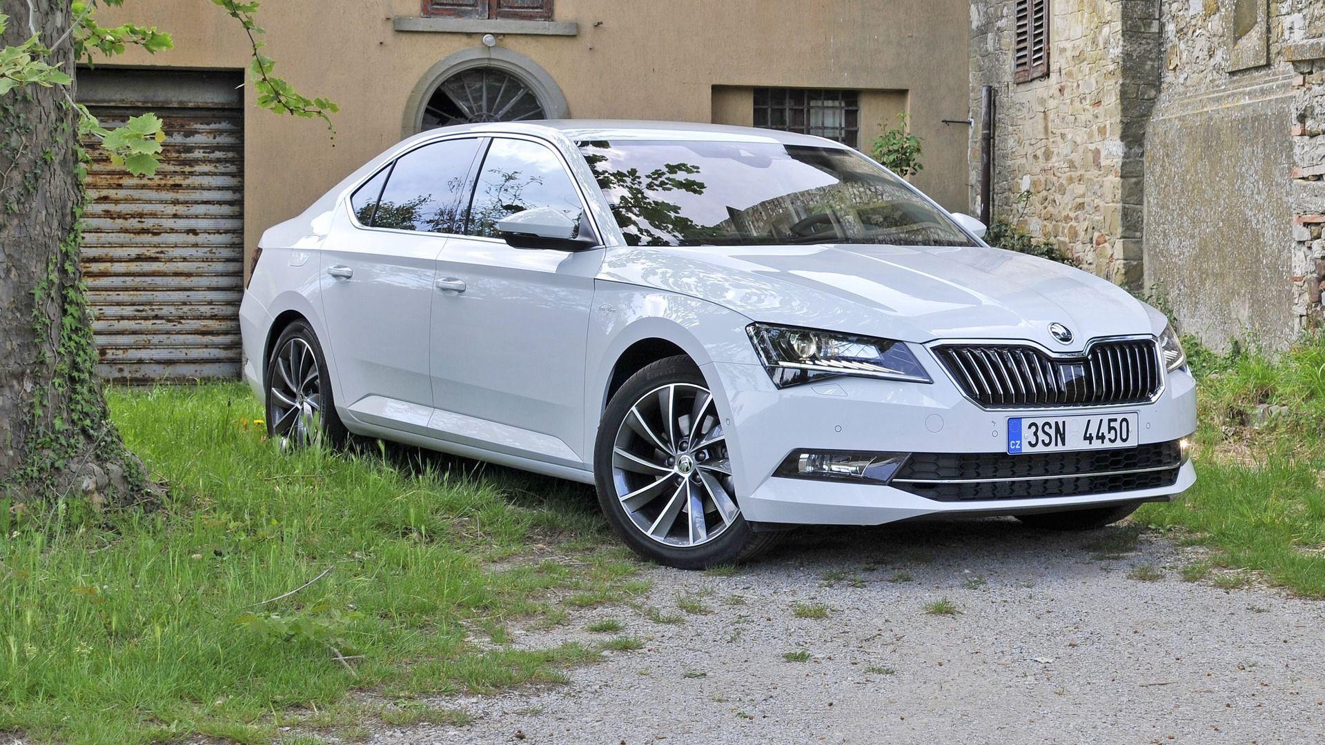 Skoda Superb 2015 HD wallpapers download