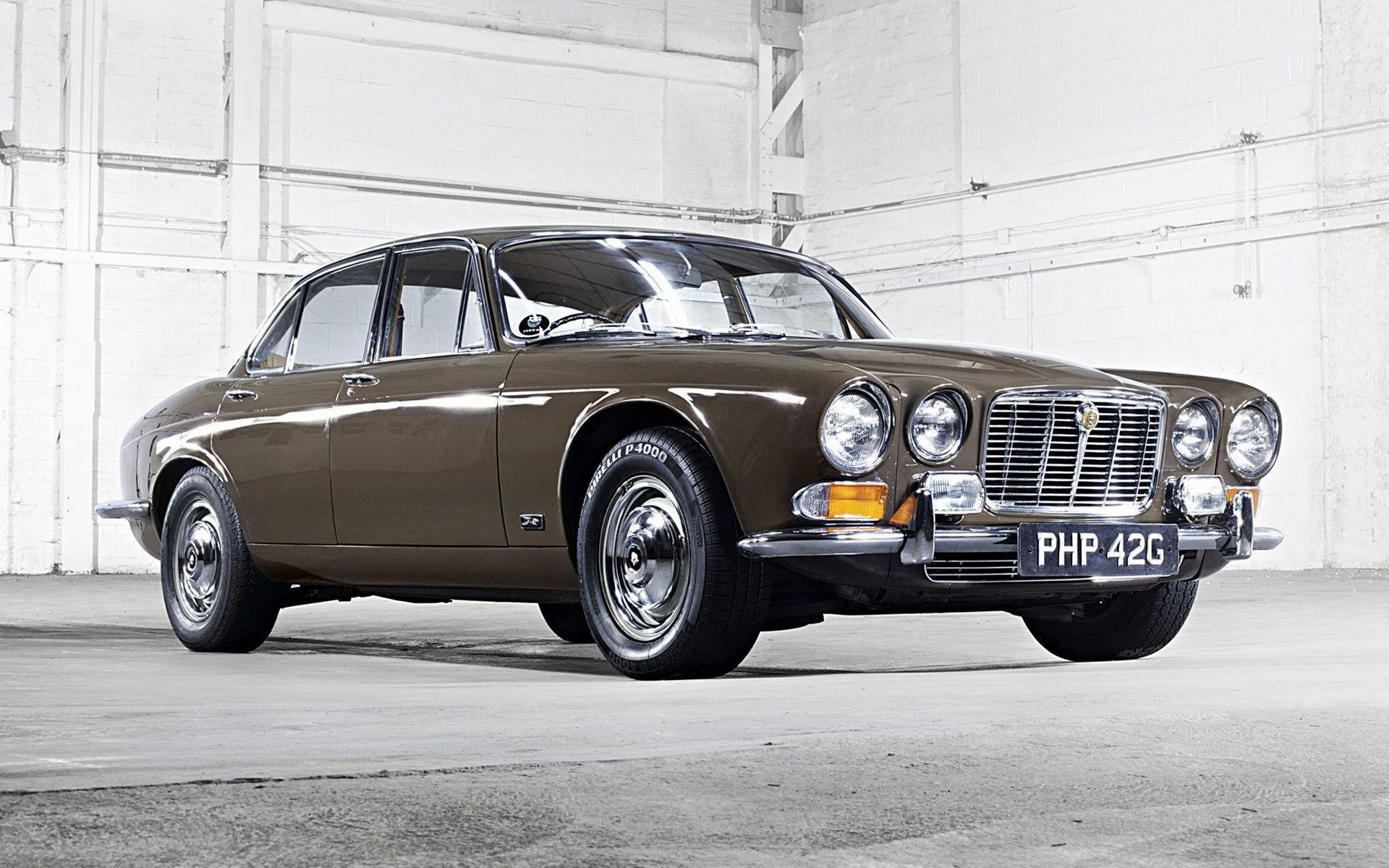 Jaguar XJ6