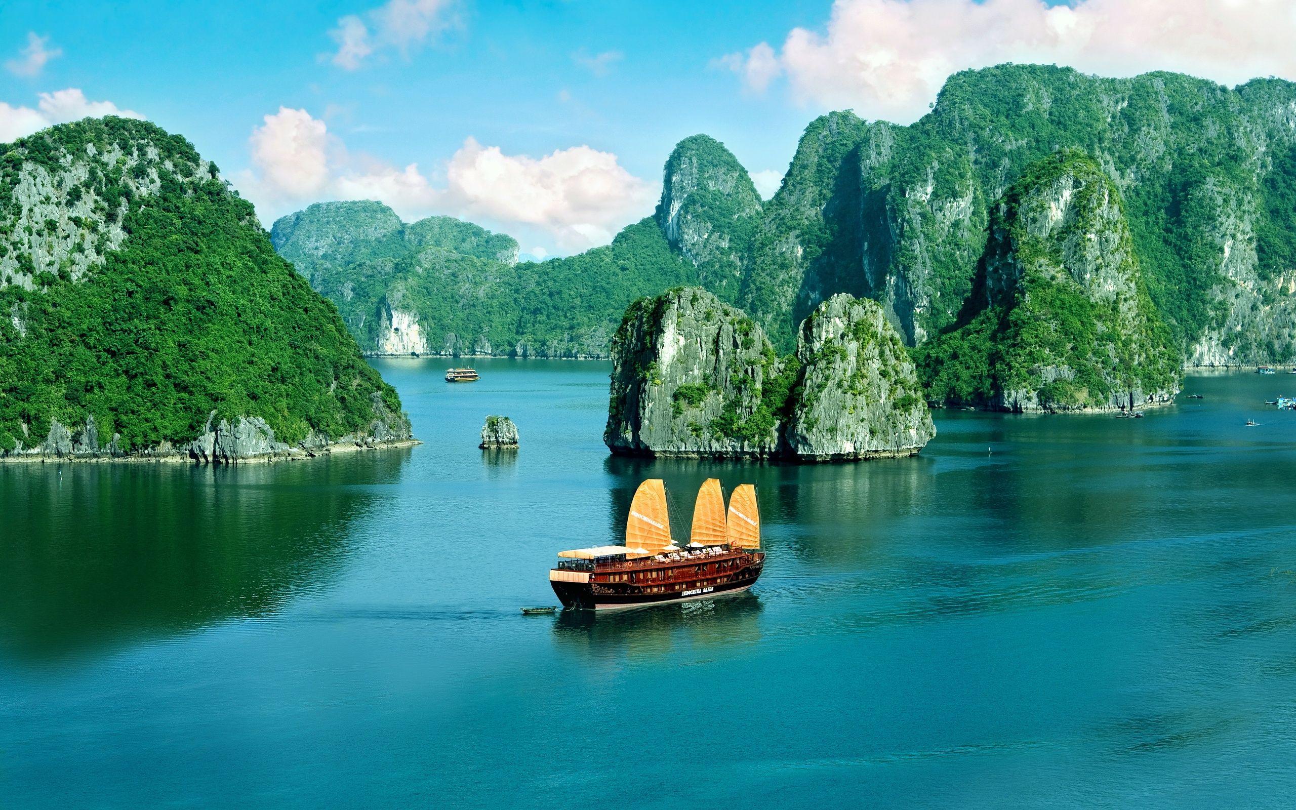 Ha Long Bay HD Wallpapers