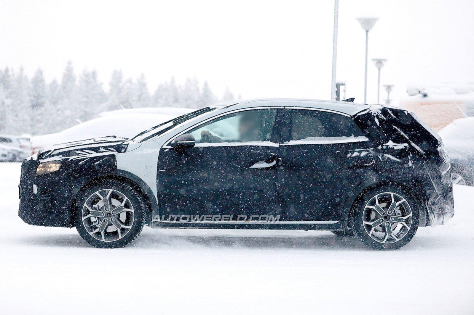 Kia XCeed zoekt het hogerop / Spyshots