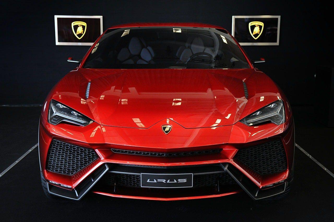 Lamborghini Urus Photos Overview