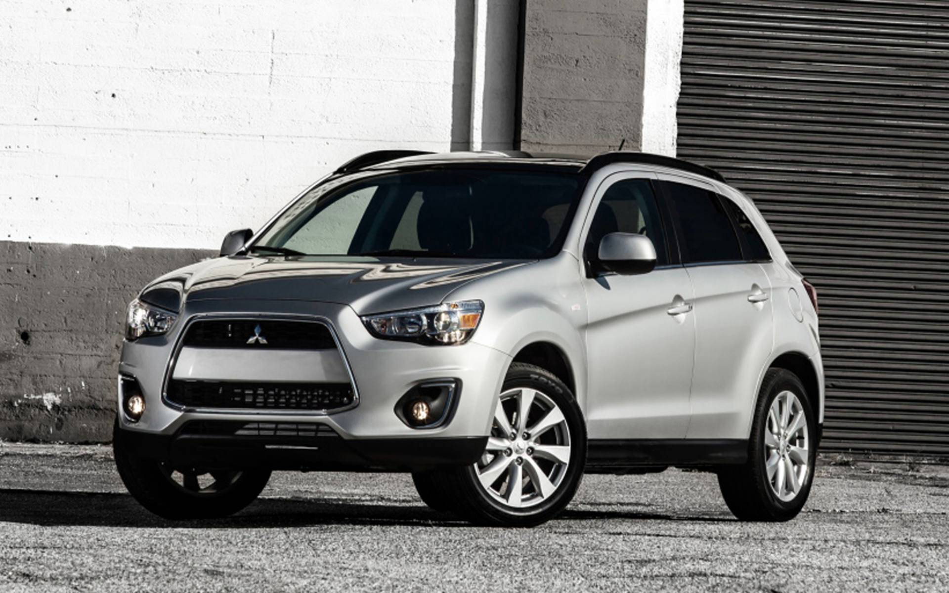 2013 Mitsubishi Outlander Wallpapers