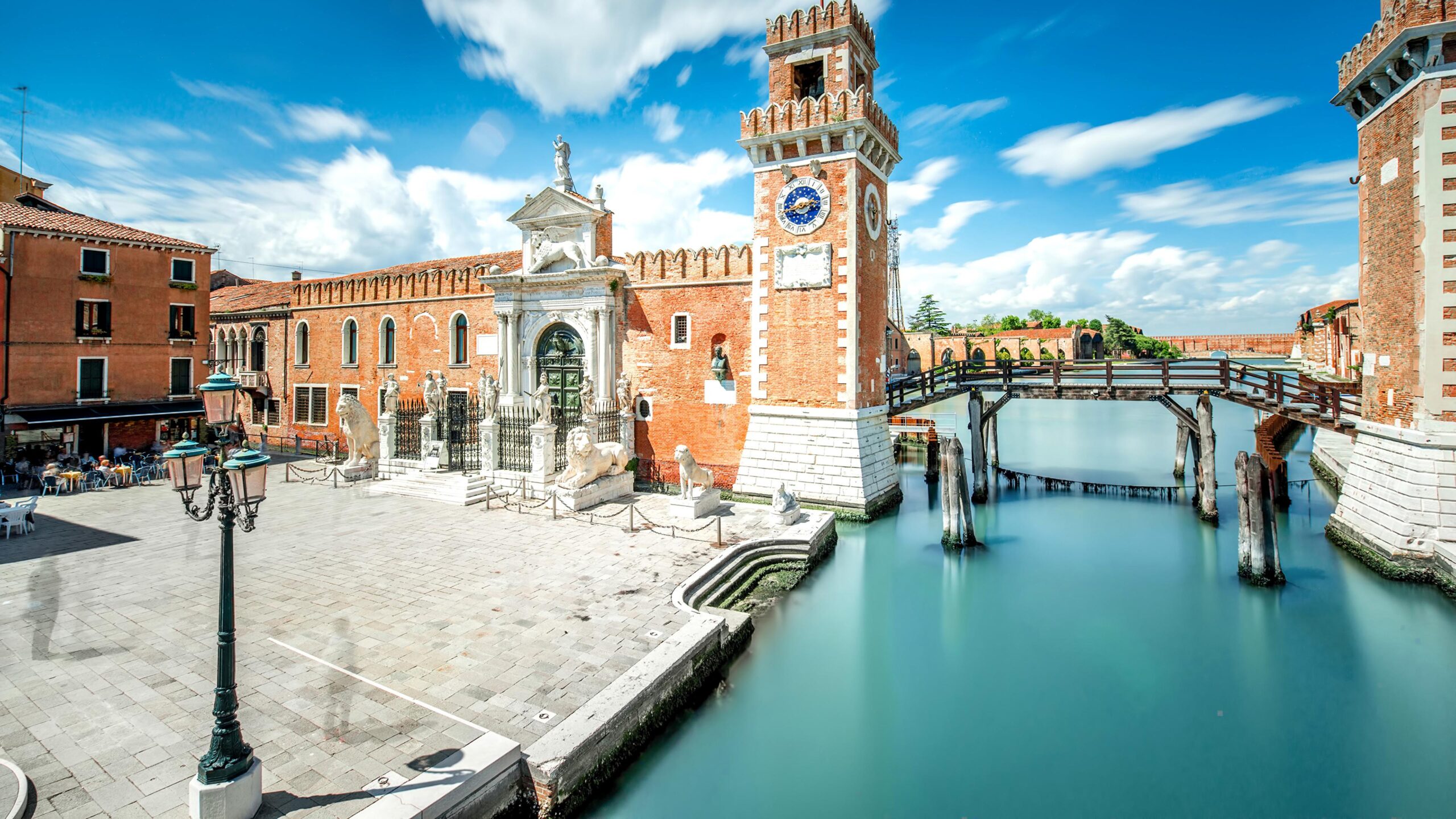 Wallpapers Venice Italy Canal Bridges Street lights Cities