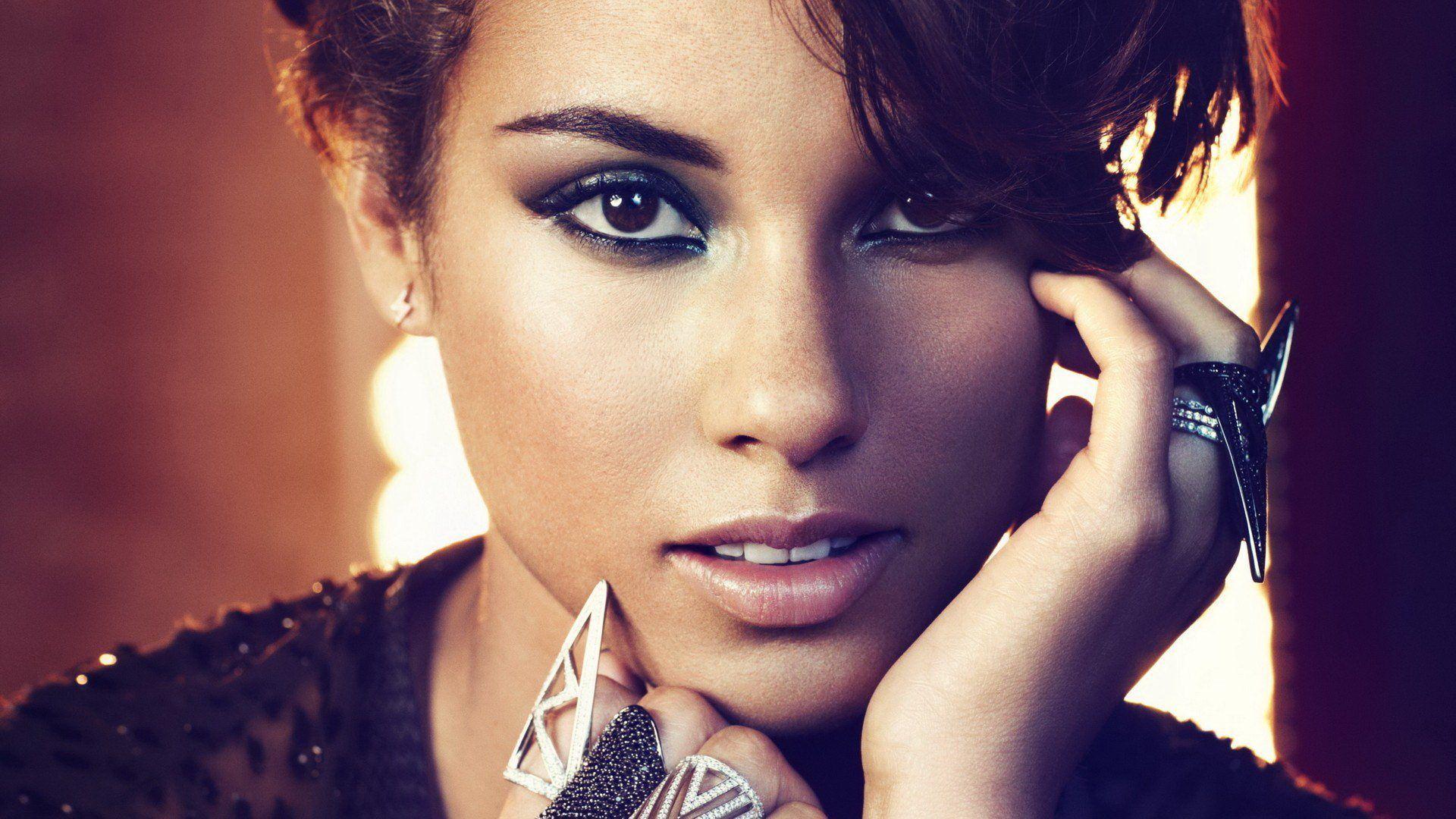 Alicia Keys Wallpapers