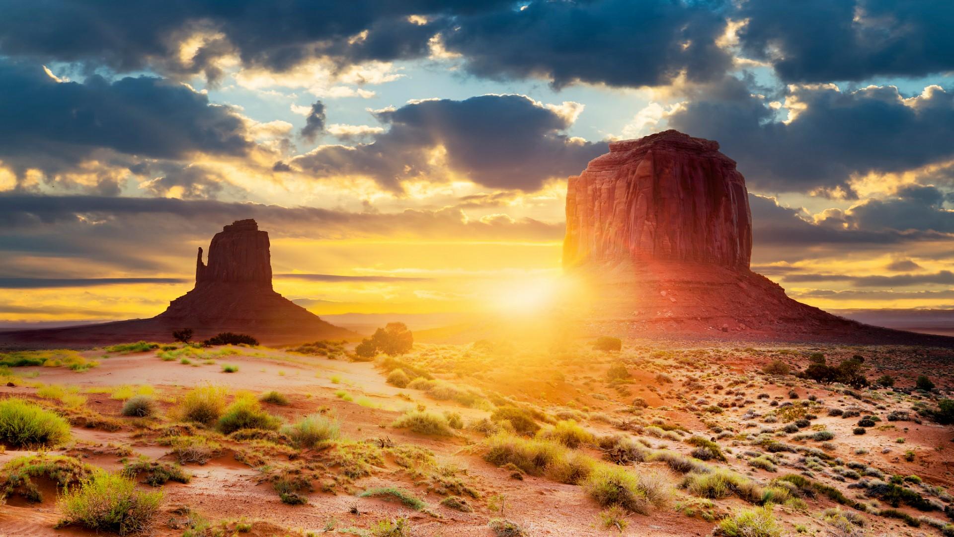 Sunset In Monument Valley HD Wallpapers